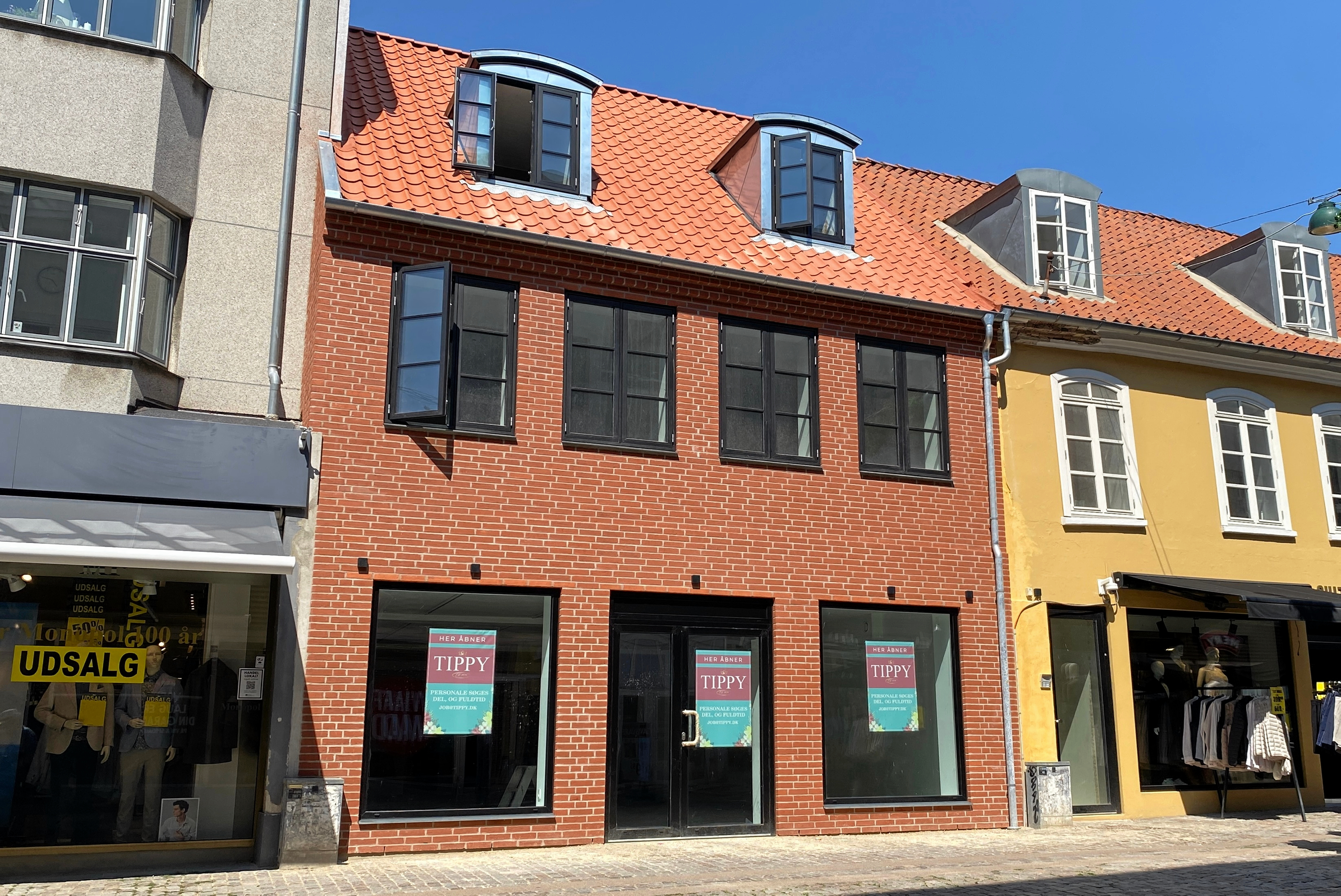 Tøjbutikken Tippy flytter ind i Skomagergade 22.