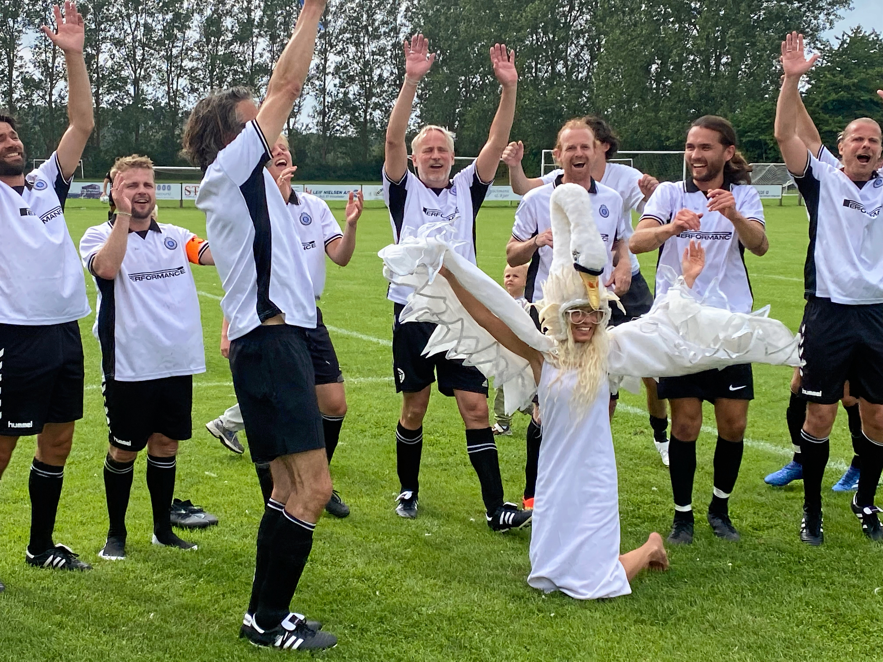 Søndag den 26. juli spilles 'Kampen om Nordsjælland' - Rågeleje versus Kikhavn - på Vejby Stadion