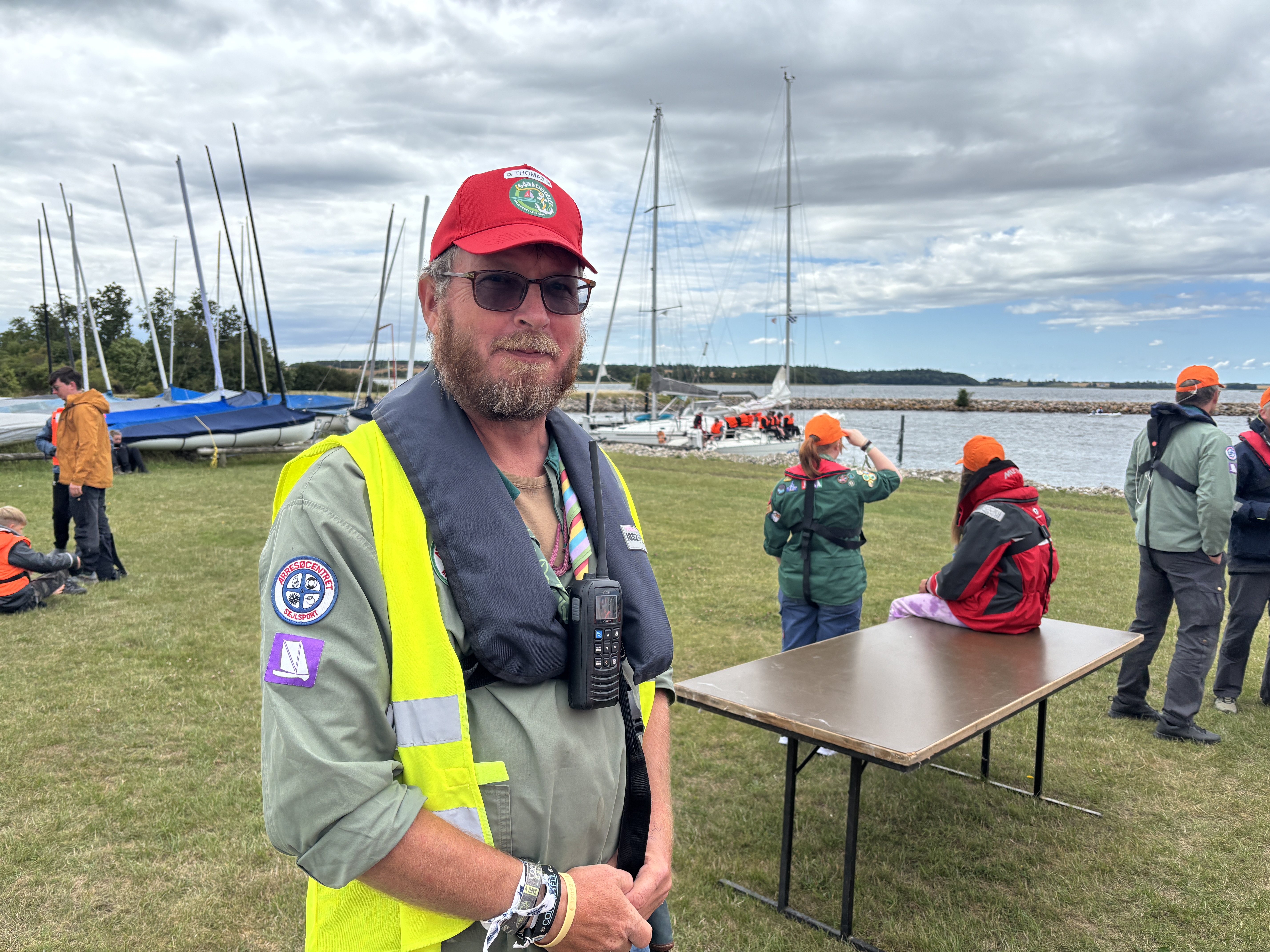 Thomas Johnsen er havnefoged på Spejdernes Lejr 2026. Han håber, vejret bliver mere stille resten af ugen.