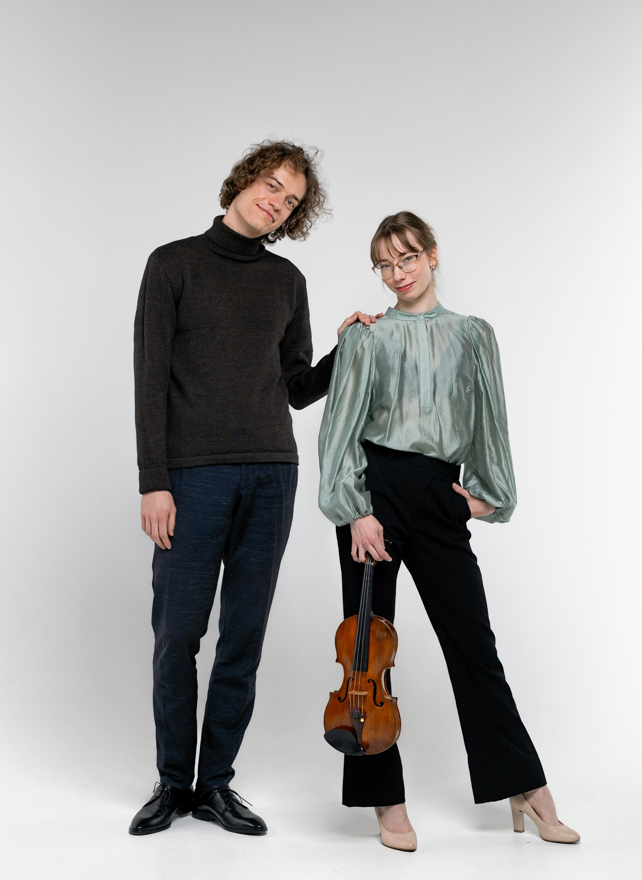 Triinu Piirsalu og Benjamin Arnika Skydsgaard gæster Lynæs Kirke til sommerens næstsidste koncert