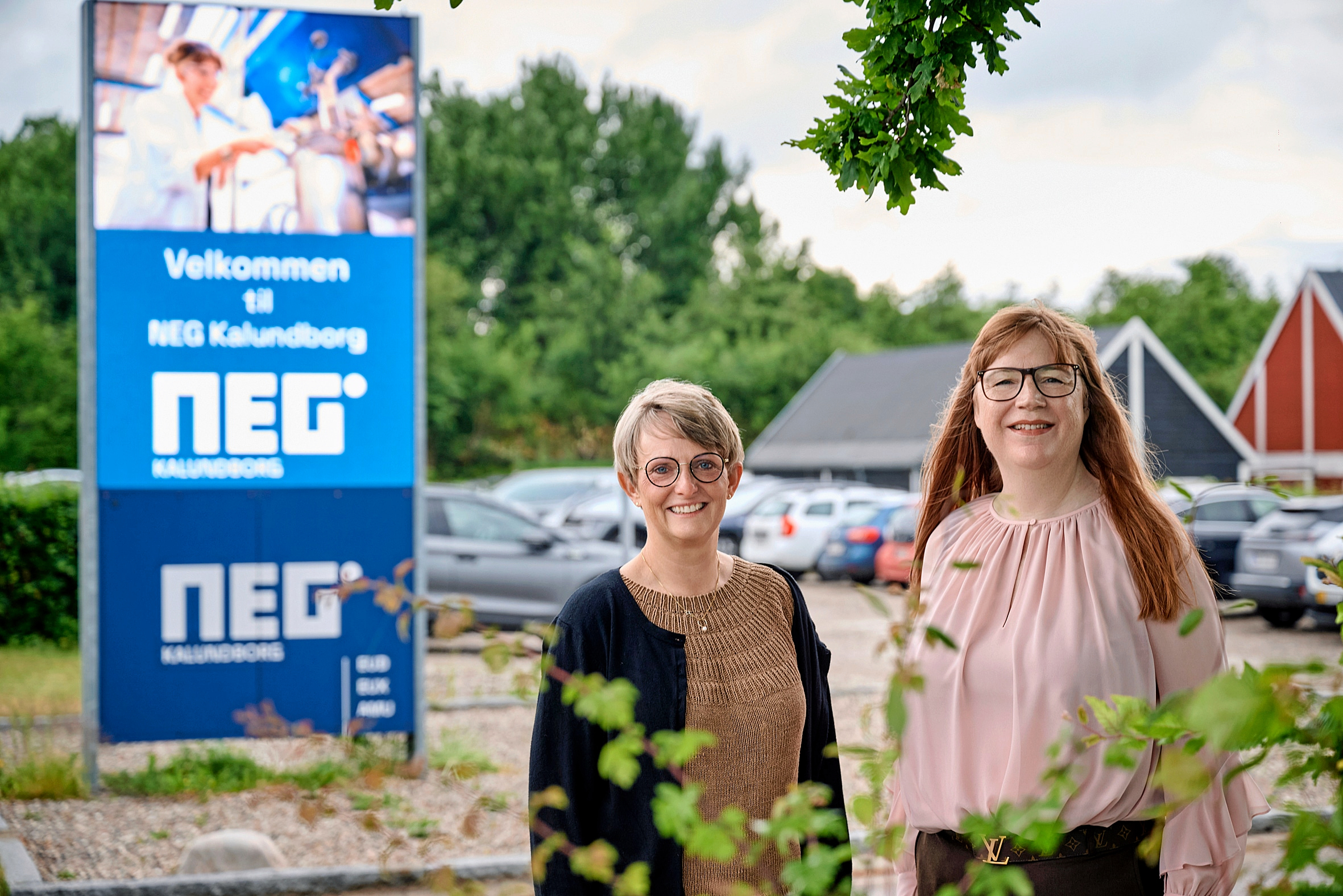 Rektor for NEG Kalundborg Karen Marie Bach Christensen (til højre) og uddannelsesleder for AVU Heidi Engdal Mortensen ser frem til at byde kursister velkommen i de nye rammer.