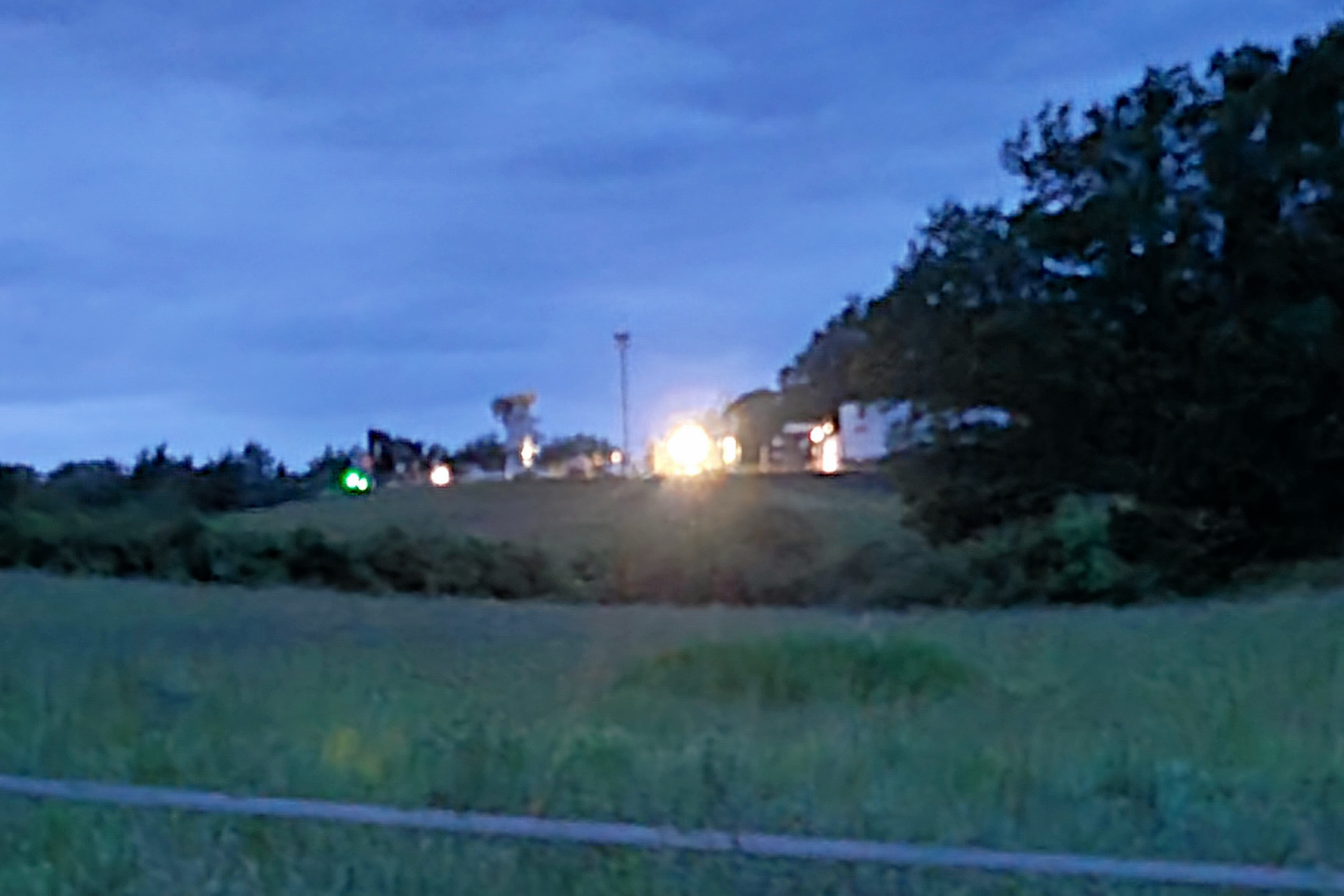 Torben Redder, der er nabo til Weibels testcenter i Hørsholm, har taget dette billede af testcentrets aktiviteter den 4. juni 2026 kl. 22.41.