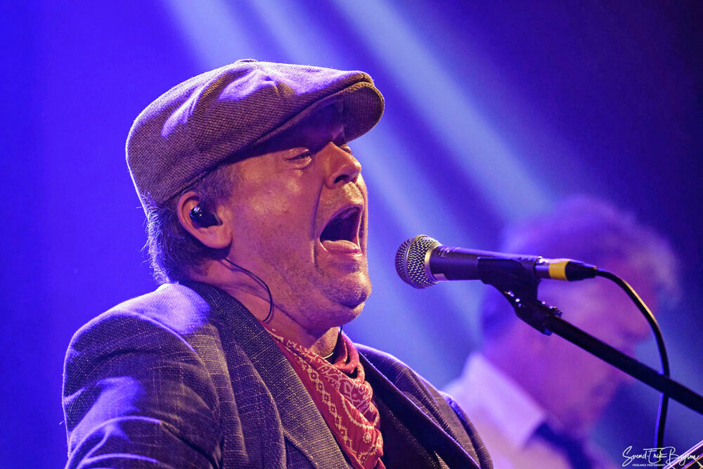 Anders Munch fortsætter med at synge Kim Larsen-numre.
