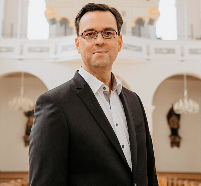Axel Flierl kan opleves i Sorø Klosterkirke.