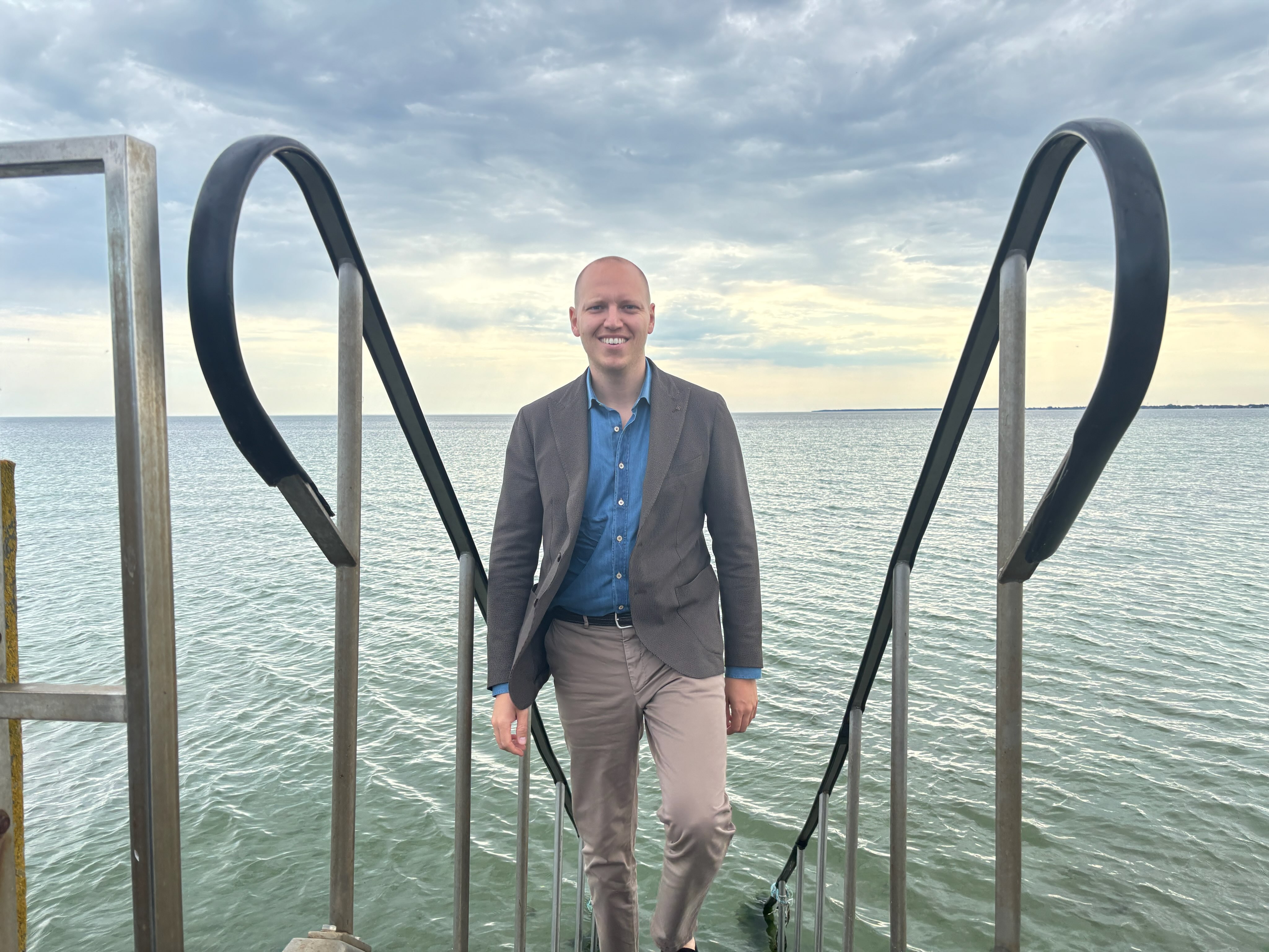 Havudsigten er den helt store attraktion og driver boligpriserne i den eksklusive bydel på himmelflugt, kan Frederik Bøgeskov se.