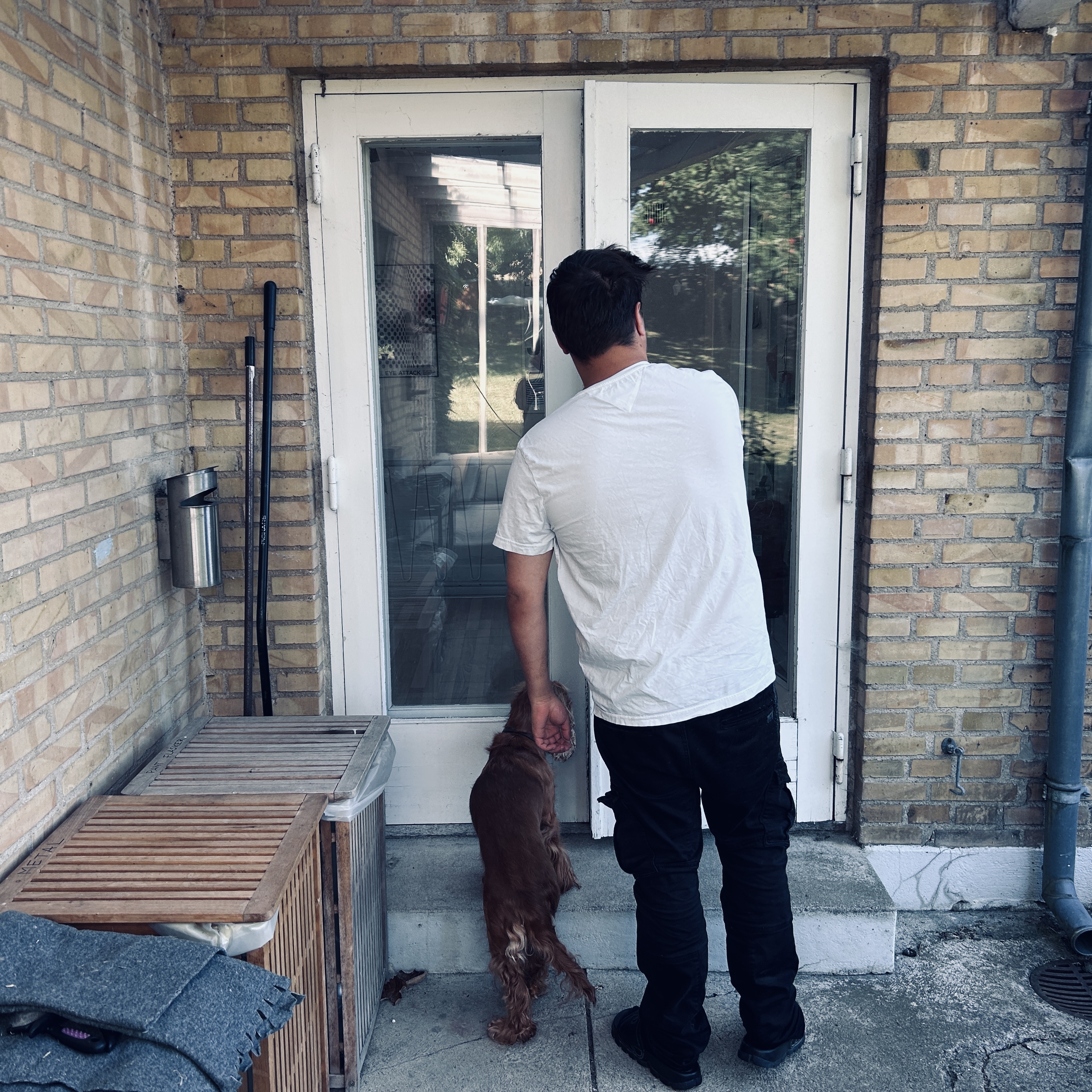 18-årige William går med, når March Mod Ensomhed bevæger sig fra Asnæs til Holbæk. For ham handler ensomhed ikke nødvendigvis om at være alene, men om at føle sig alene blandt andre.