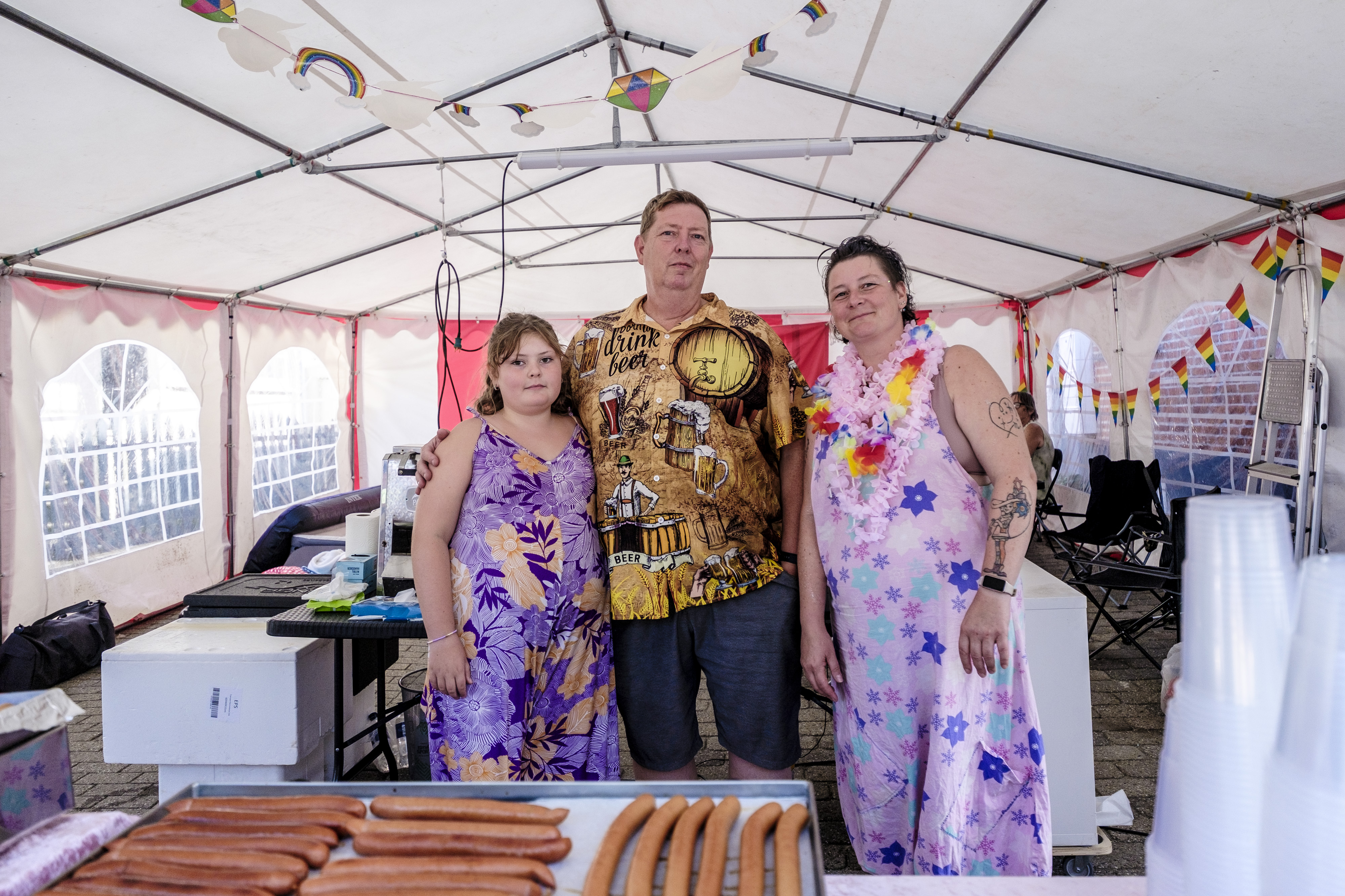 Ni-årige Liv Oxholm-Larsen og hendes familie har en fest med at servicere festivalgæster med hotdogs og slushice. Vejsalgsboden hjælper hende med at overkomme den angst, hun har levet med næsten hele livet.