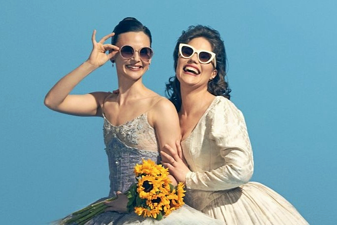 Publikum kan høre uddrag fra kendte værker som Figaros Bryllup, Macbeth, Werther, La Bohème og Rosenkavaleren, ligesom der bliver plads til toner fra operetten Flagermusen og musicalen Evita.