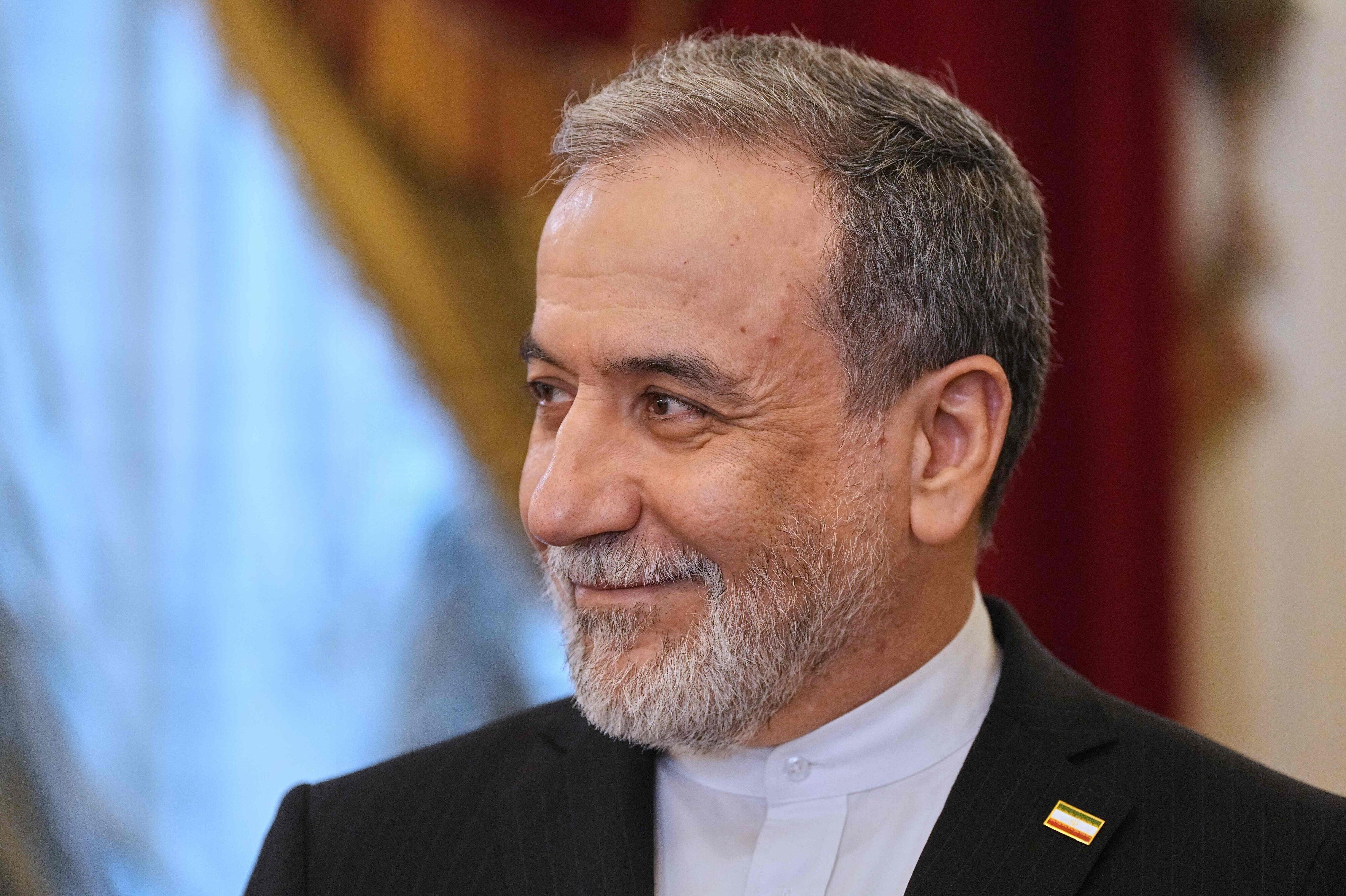 Iran forhandler ikke med USA. Det "udveksler beskeder" via mæglere, siger udenrigsminister Abbas Araghchi. (Arkivfoto).