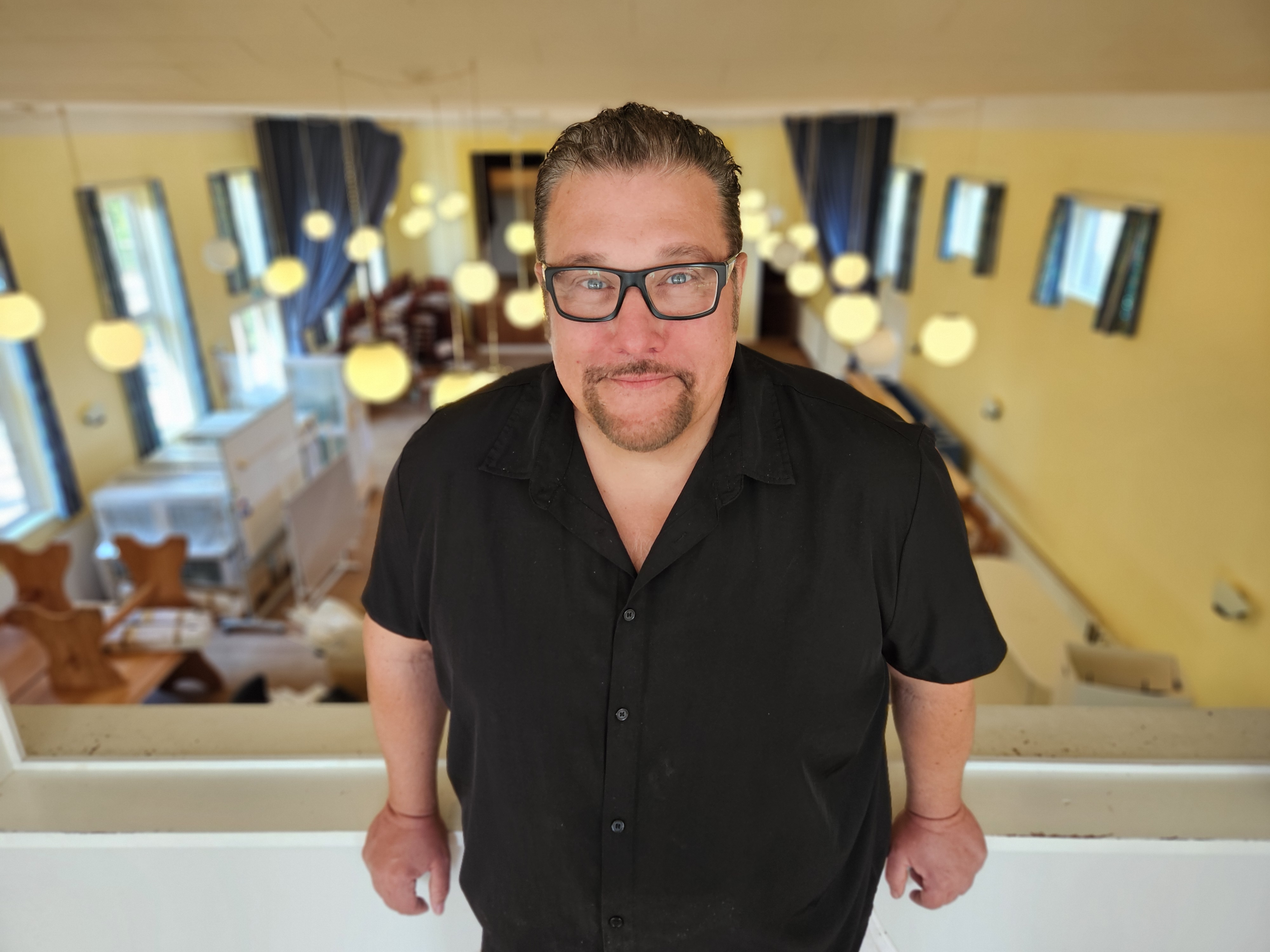 Amin Jensen i Sydstevns Forsamlingshus, som han overtog den 15. juli 2026.