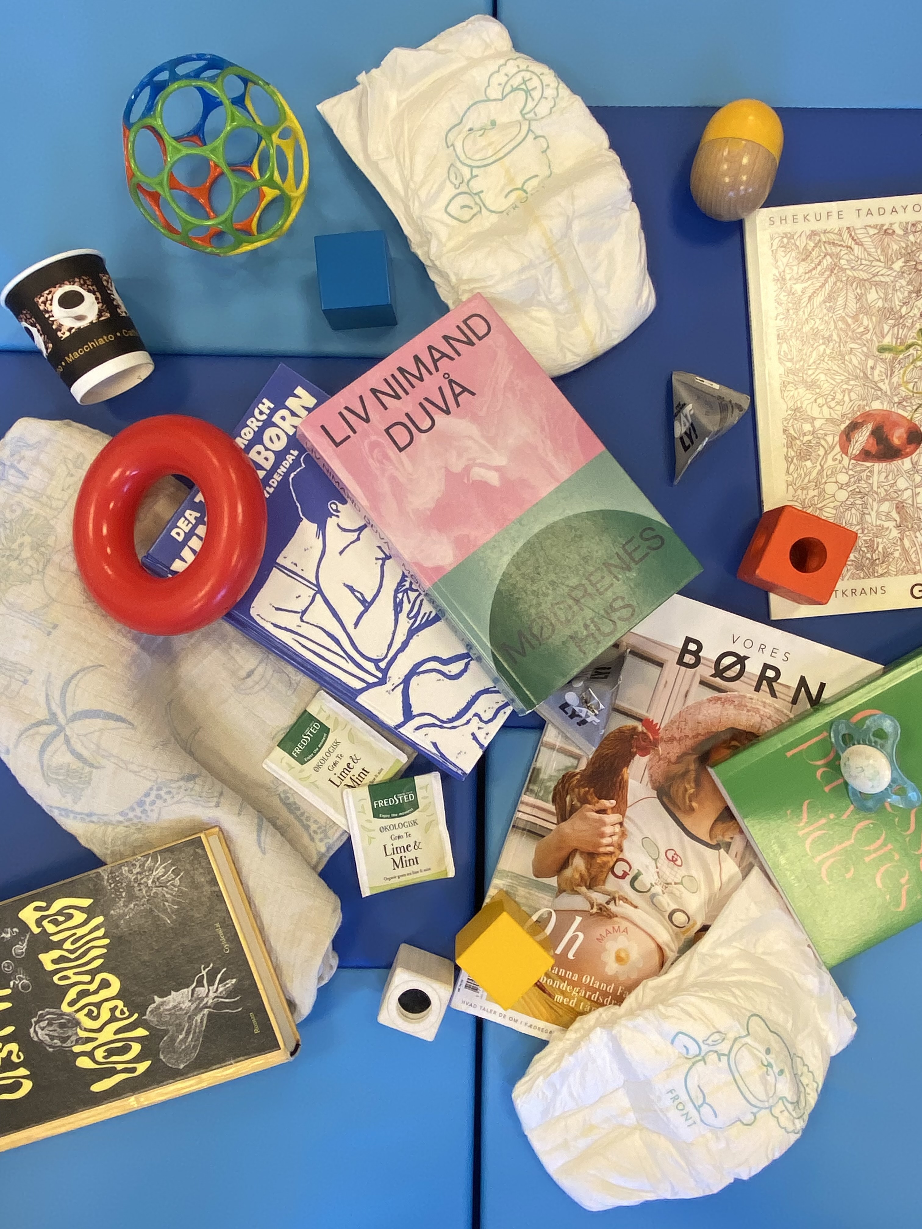 I efteråret byder biblioteket på en ny bogklub 'Bogklub for dig på barsel'.
