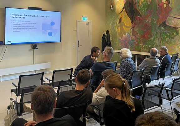Deltagere fra flere foreninger mødtes til inspirationsmøde om de nye kurser på Furesø Rådhus.