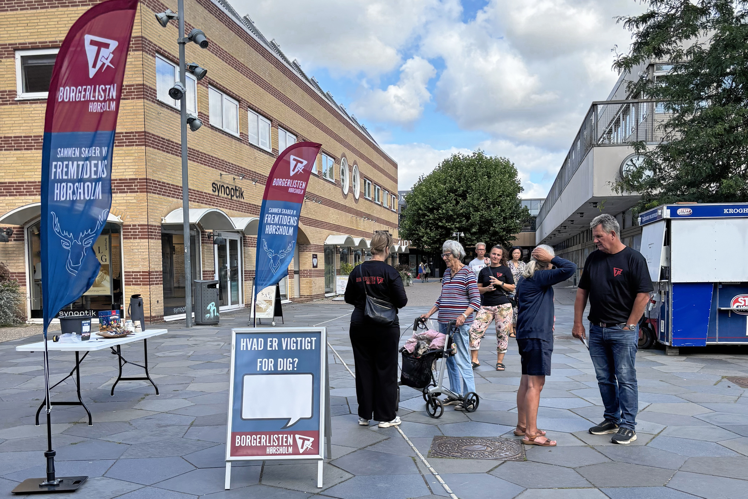 Borgerlisten rykkede forleden ud i bymidten for at møde borgerne og spørge dem om, hvad der er vigtigt for dem i Hørsholm.