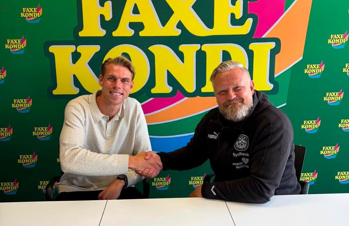 Næstveds nyerhvervelse med sportschef Kenneth Gangsted.