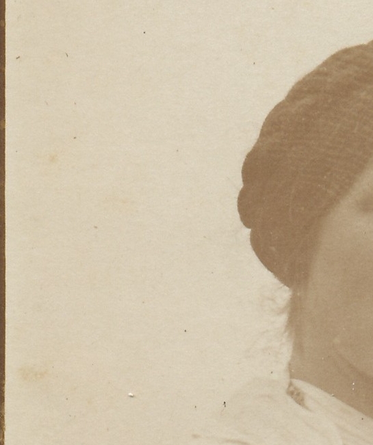 Christine Swane med sønnen Lars Swane på armen i 1914. - Kerteminde Byhistoriske Arkiv Christine Swane med sønnen Lars Swane på armen i 1914.