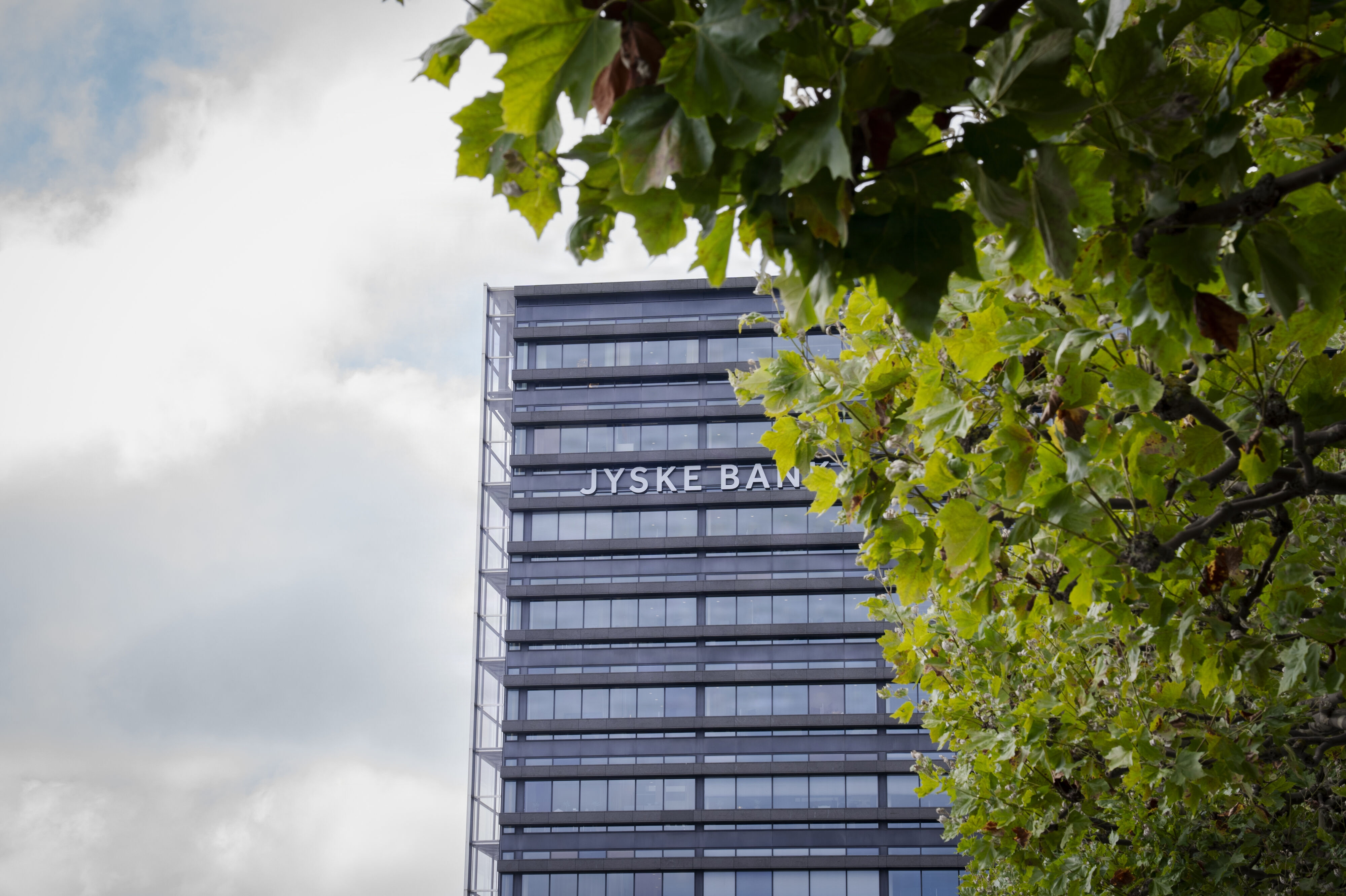 Jyske Bank forventer et overskud på op mod 5,1 milliard kroner i 2026. (Arkivfoto).
