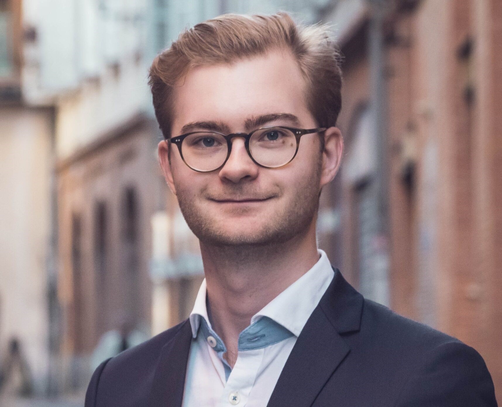 Den svenske organist Johannes Skoog åbner årets orgelfestivalen i Helleruplund Kirke.