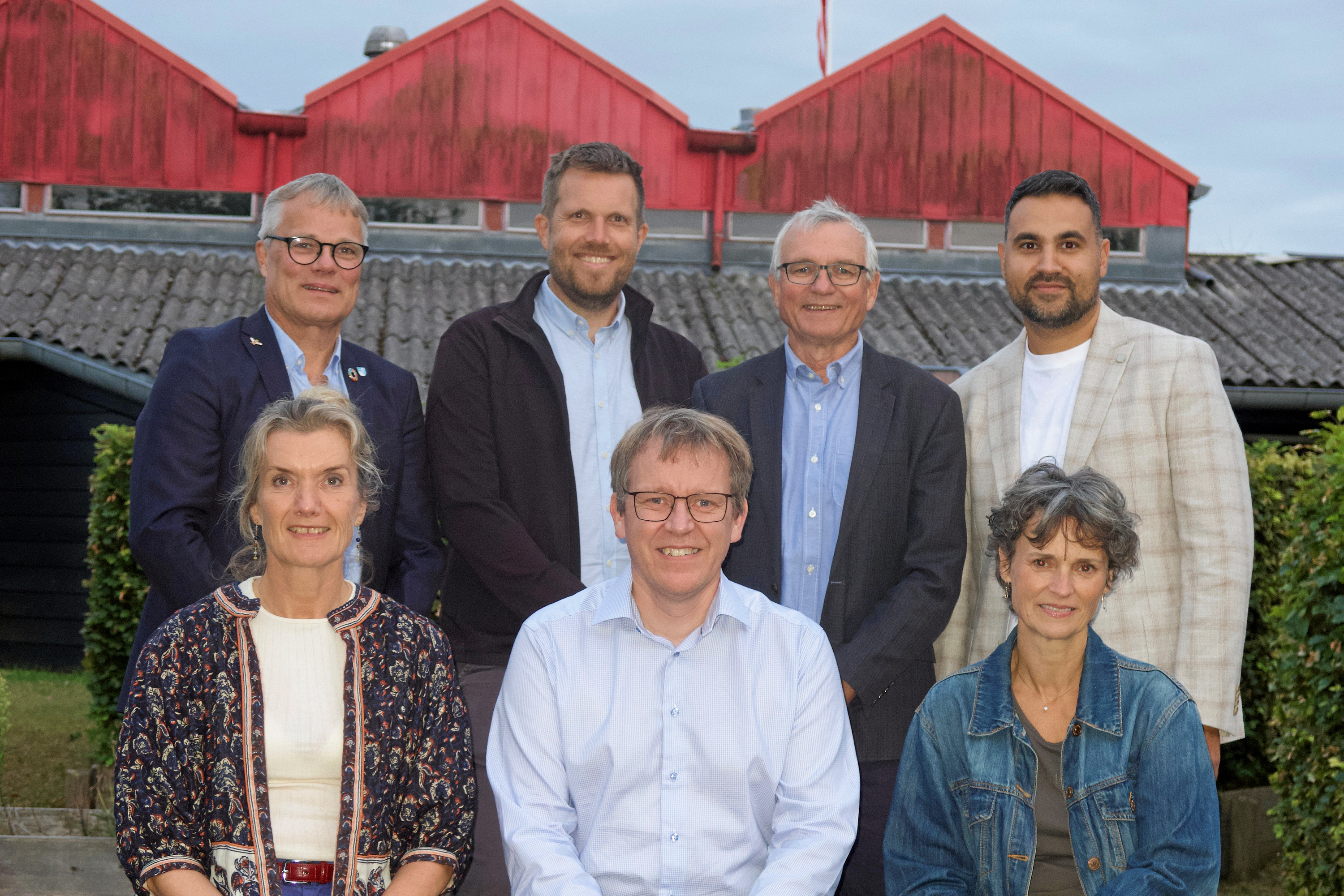 - Et godt samarbejde mellem skole og hjem er vigtigt for alle børn, skriver politikerne.