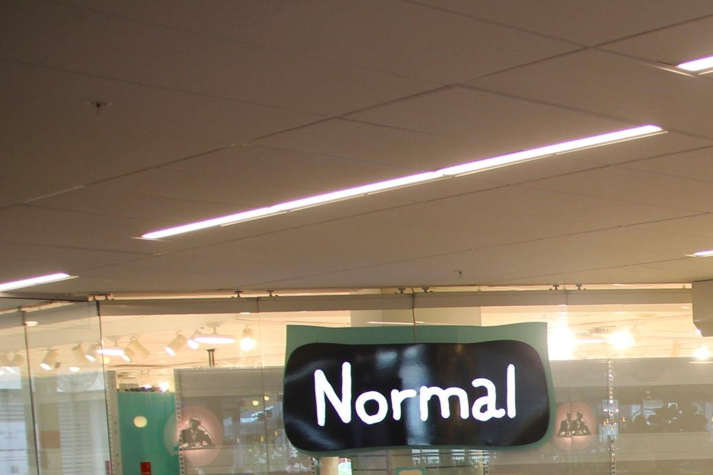 Normal åbner igen den 5. september. - Martin Warming Normal åbner igen den 5. september.