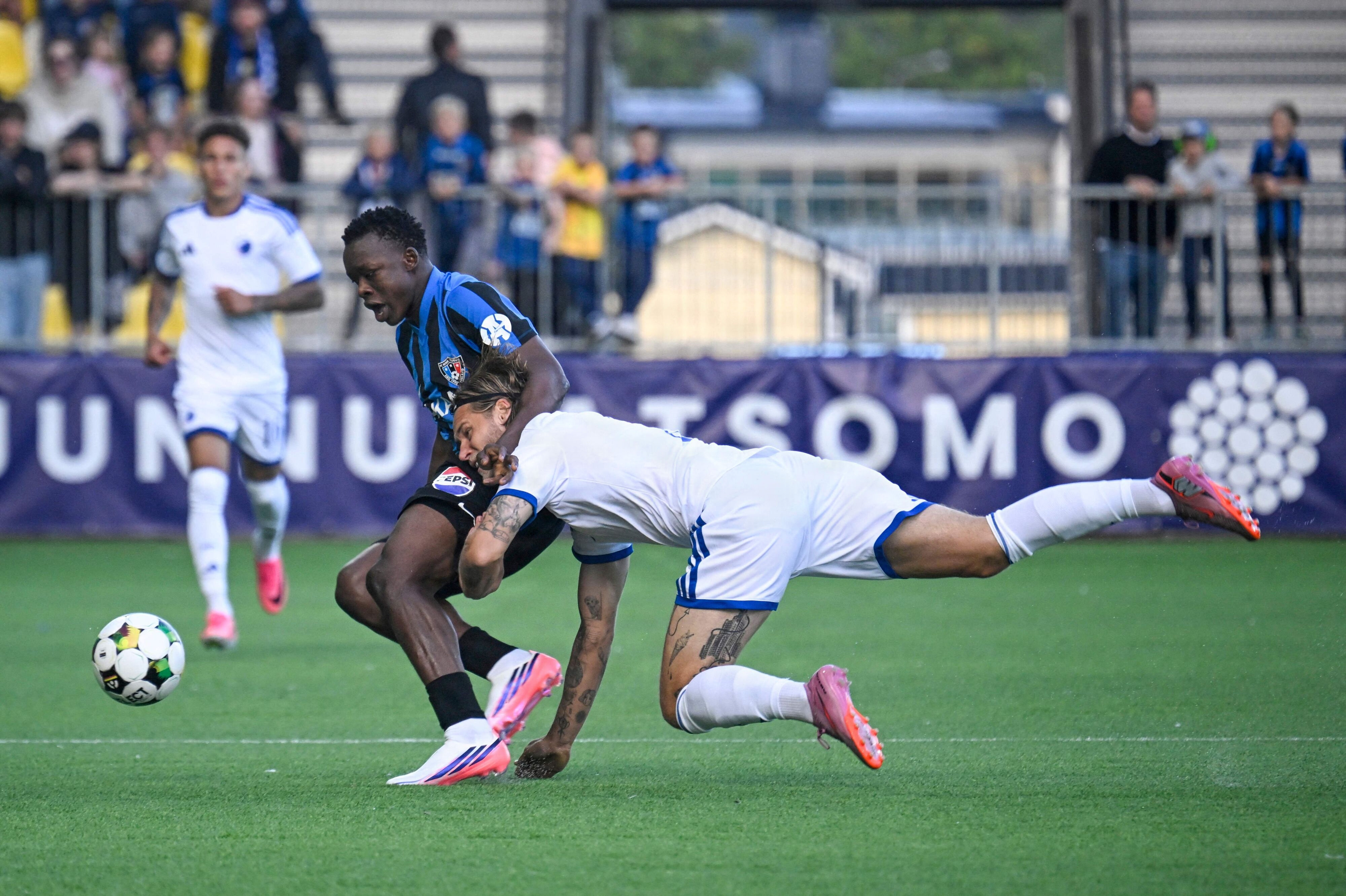 FCK's defensiv så et par gange ikke alt for heldig ud, men københavnerne fik 0-0 med hjem fra Finland.