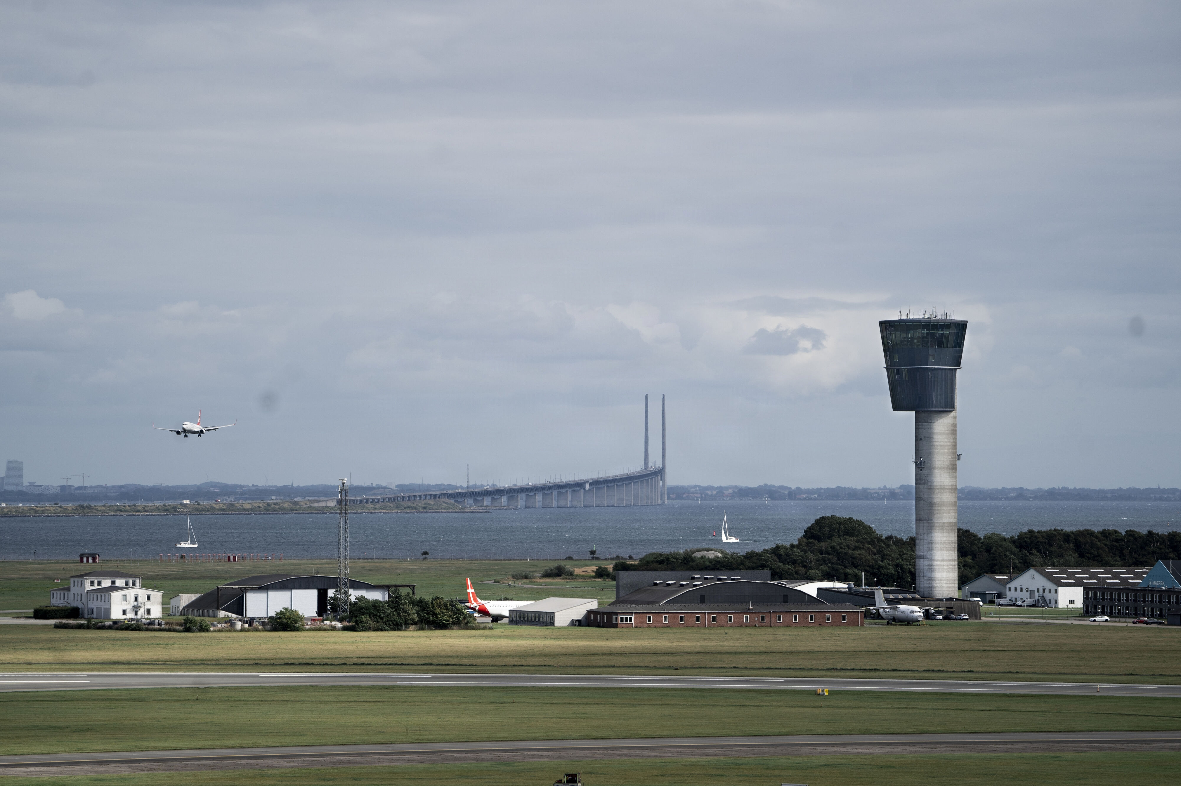 I første halvår lettede eller landede i gennemsnit 710 passagerfly om dagen i
Københavns Lufthavn. (Arkivfoto).