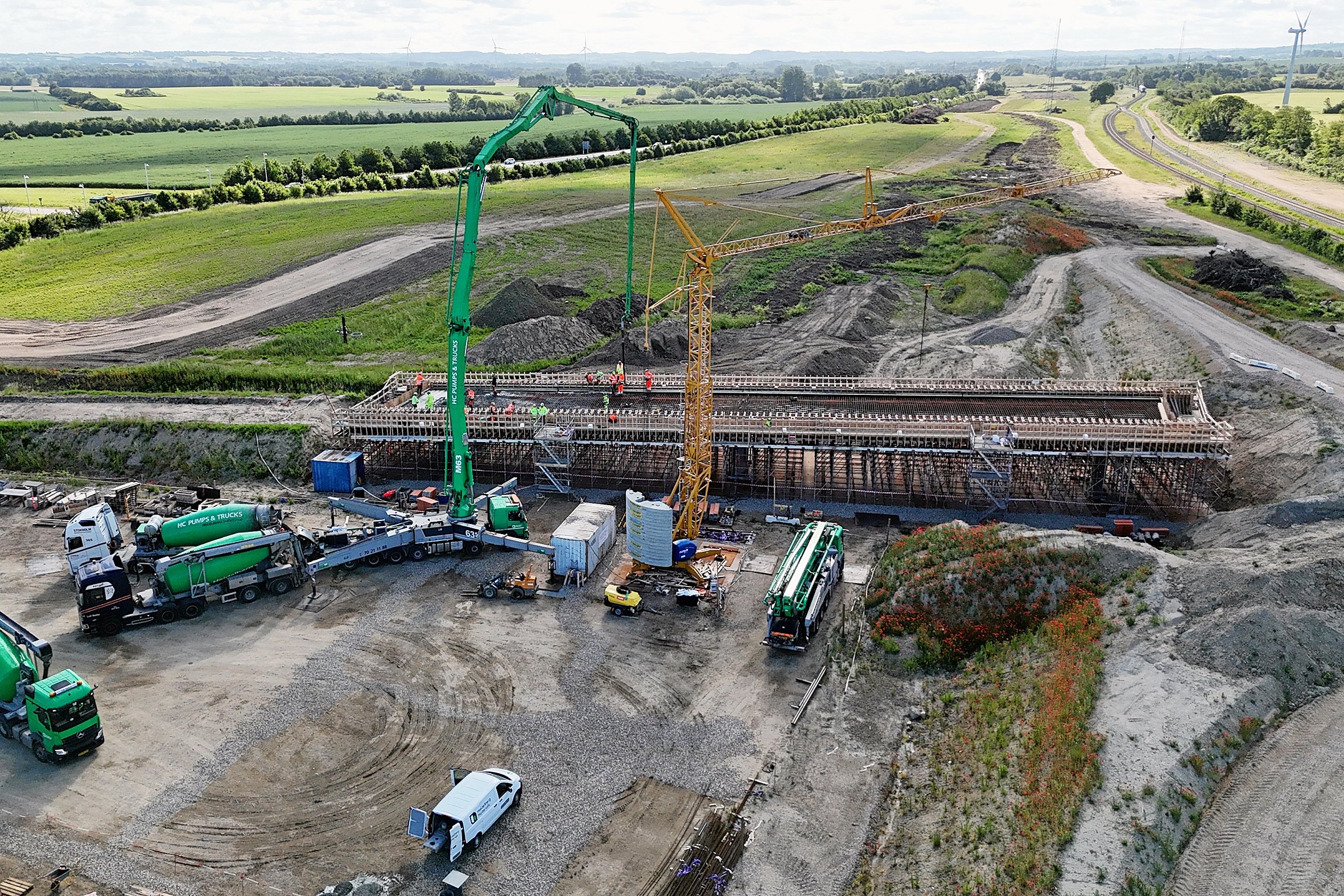 Det er ikke rimeligt, at staten gennemfører et historisk stort infrastrukturprojekt i Vestsjælland, og samtidig forventer, at kommunerne selv skal finde pengene til at håndtere følgevirkningerne, skriver kommunalpolitikere i fælles indlæg.