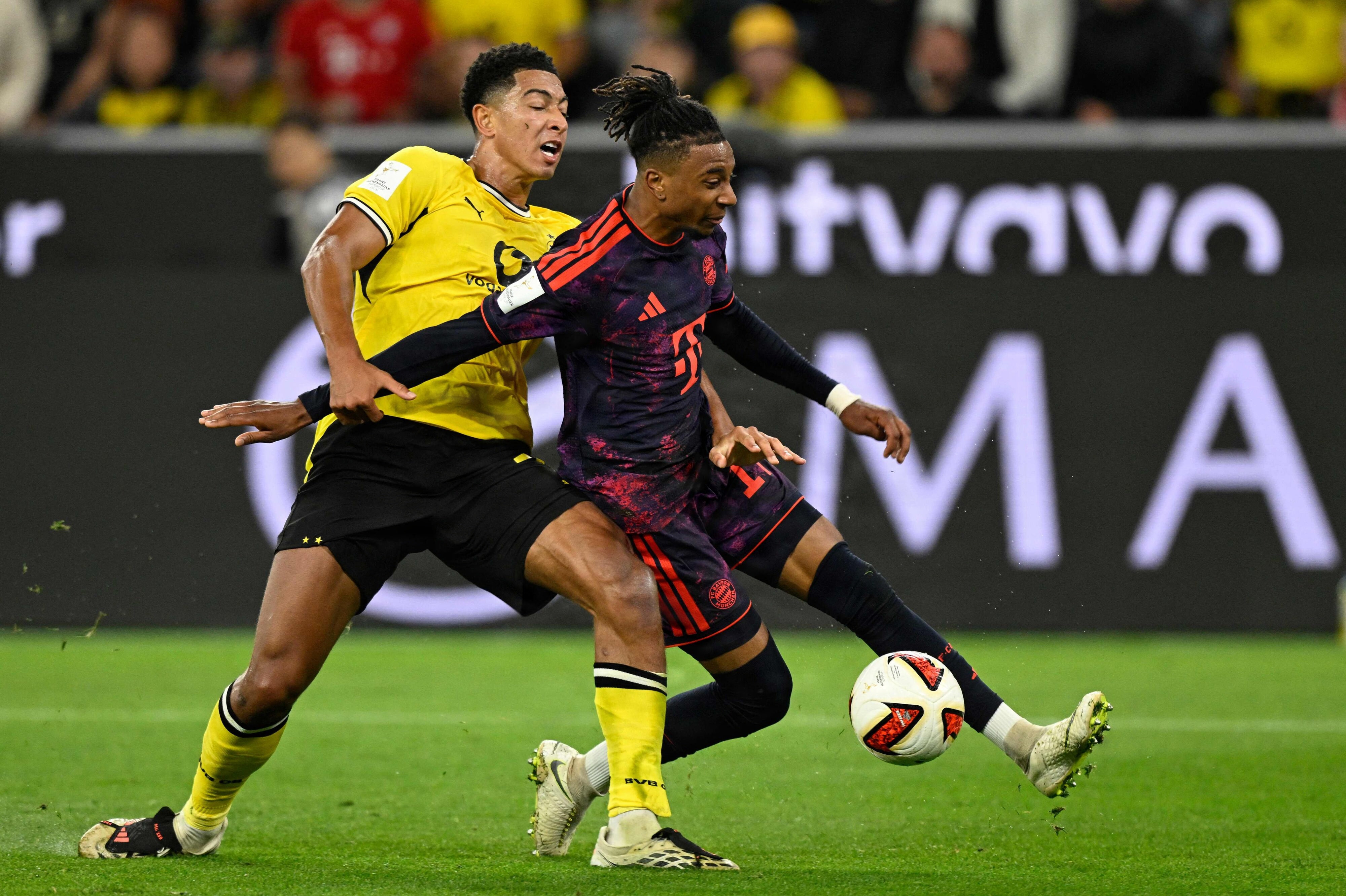 Michael Olise fortsatte, hvor han slap i sidste sæson. Franskmanden var i hopla, da Bayern München vandt den tyske Super Cup.