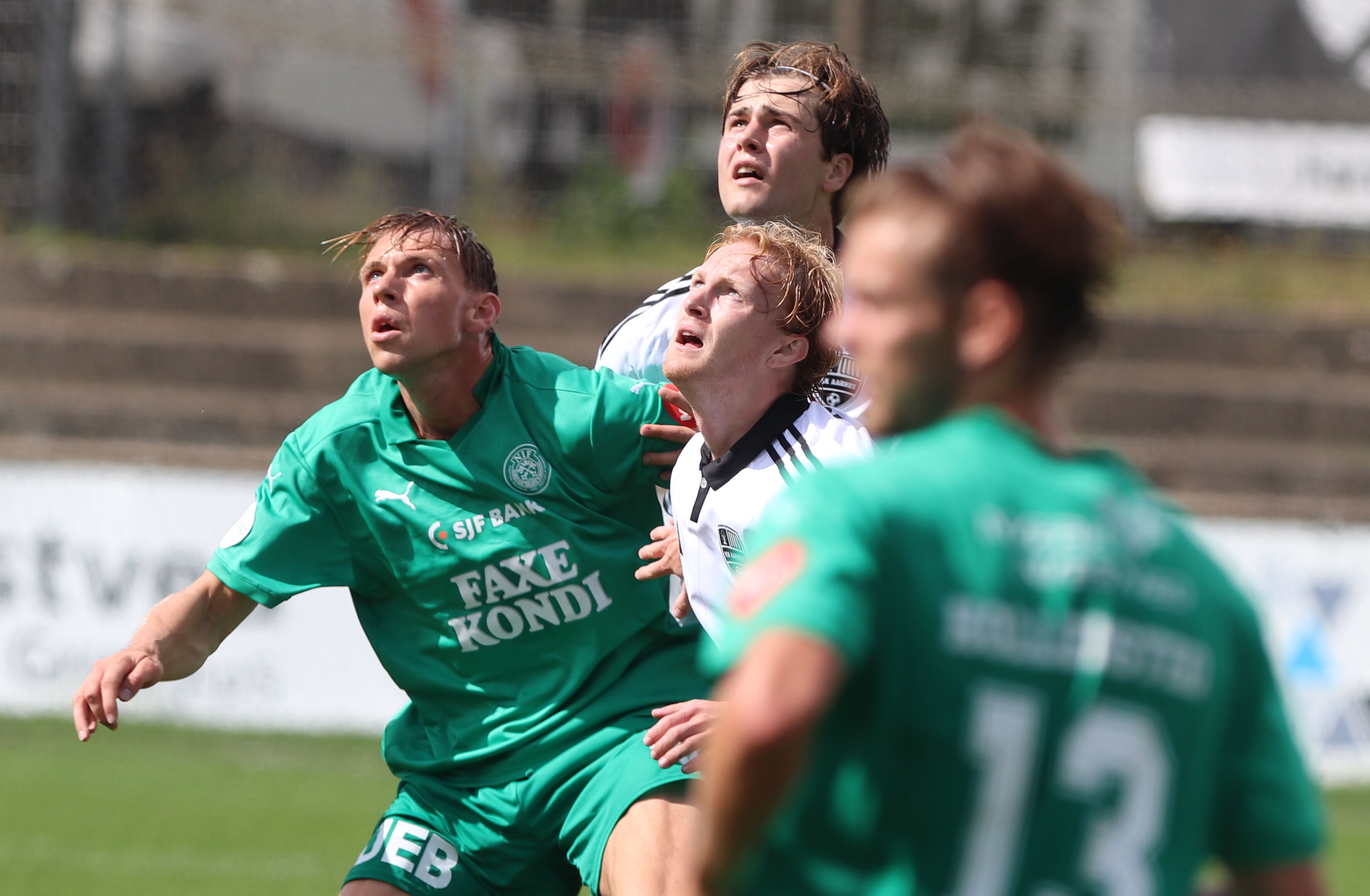 Angriber Peter Plougmand (t.v.) viste fine takter i sin debut.
