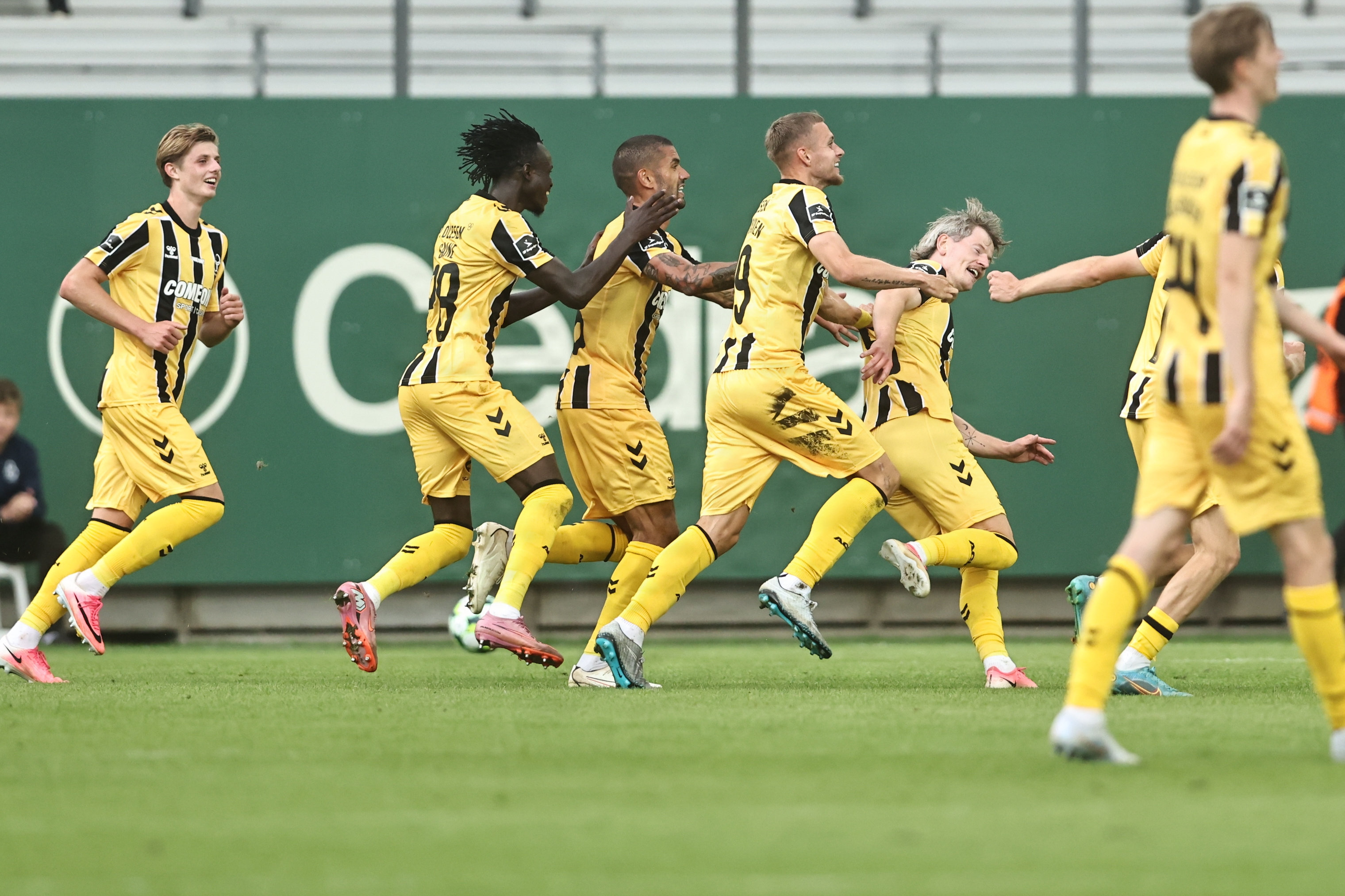 Det endte med Horsens-jubel i en kamp, hvor Lyngby ellers sad på det meste i anden halvleg.
