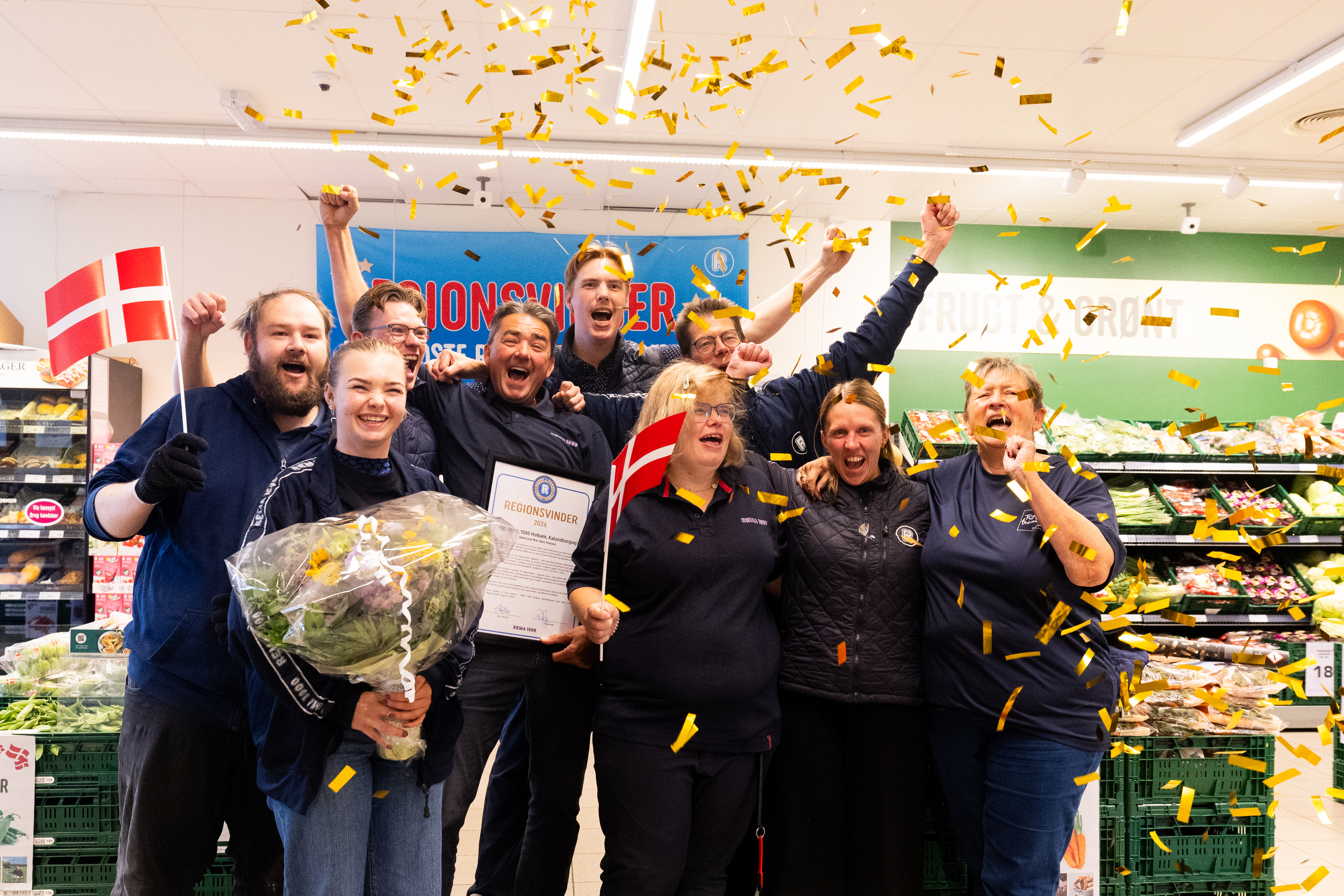 Kåringen sker internt hos Rema 1000 Danmark A/S, der hvert år vurderer hver regions butik på blandt andet vækst, ansvarlighed og indsats for Discount Med Holdning.