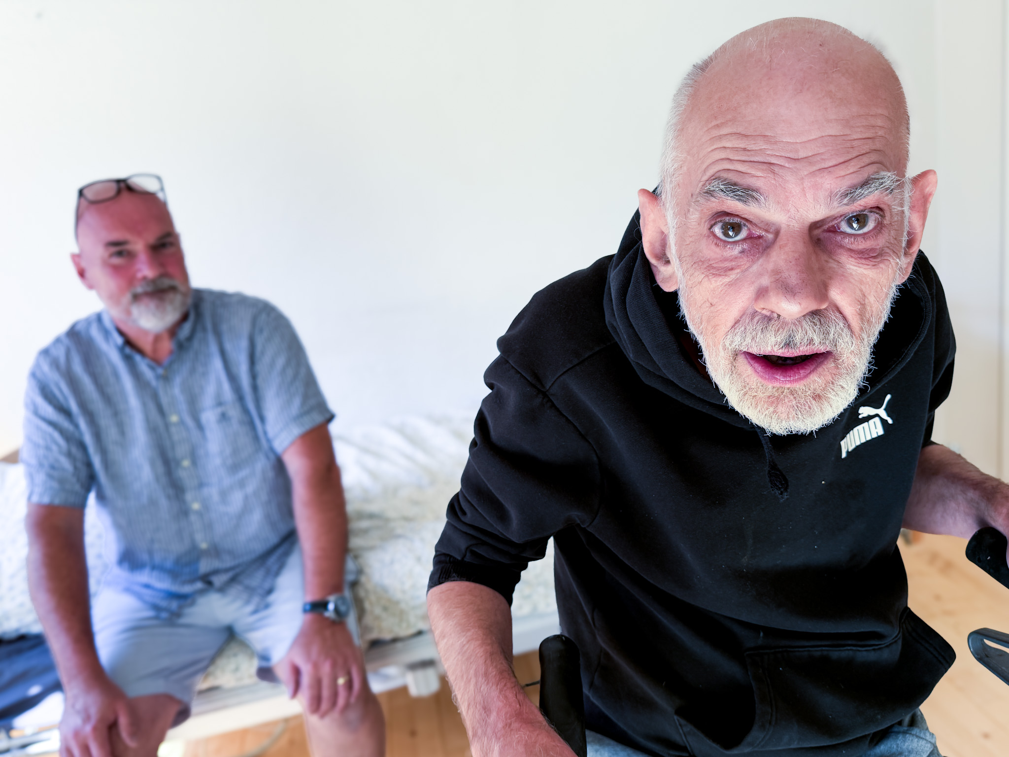 Førtidspensionist Jim Jensen og andre pensionister kan få en markant højere husleje.