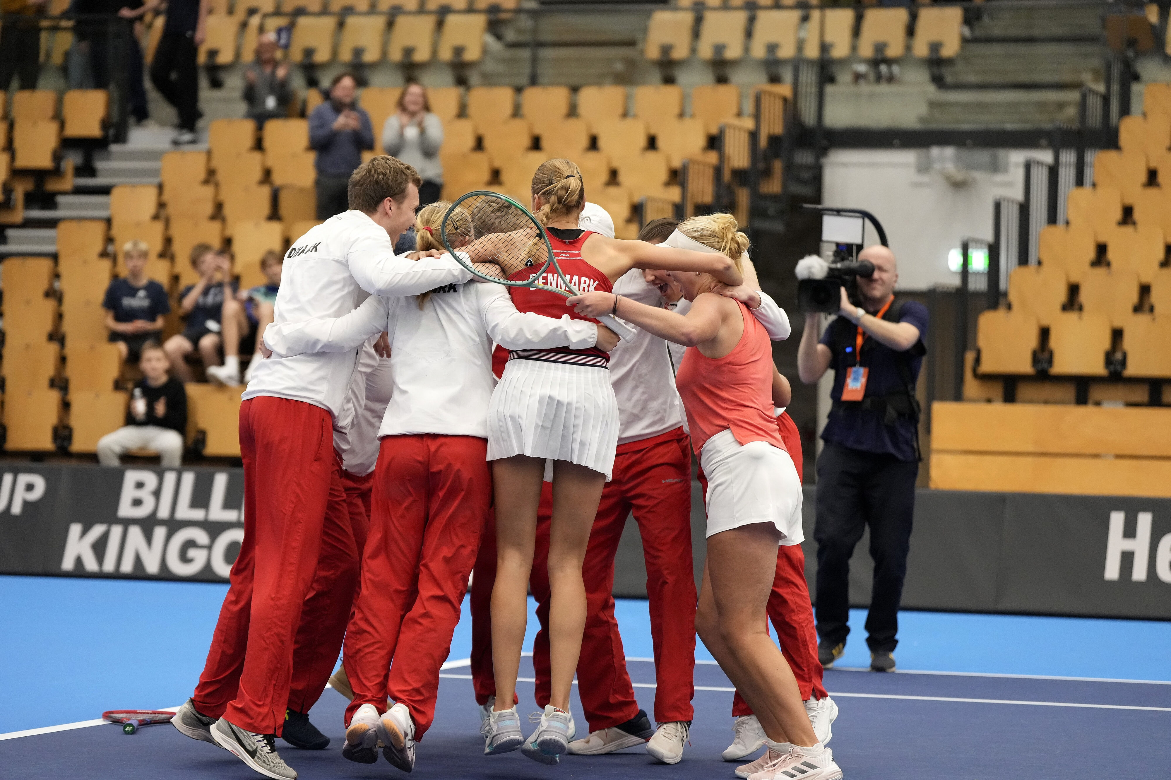 Danske Emilie Francati og Clara Tauson vandt damedouble over Mexico i Billie Jean King Cup i 2024. Nu er der fundet en ny landstræner på posten. (Arkivfoto).