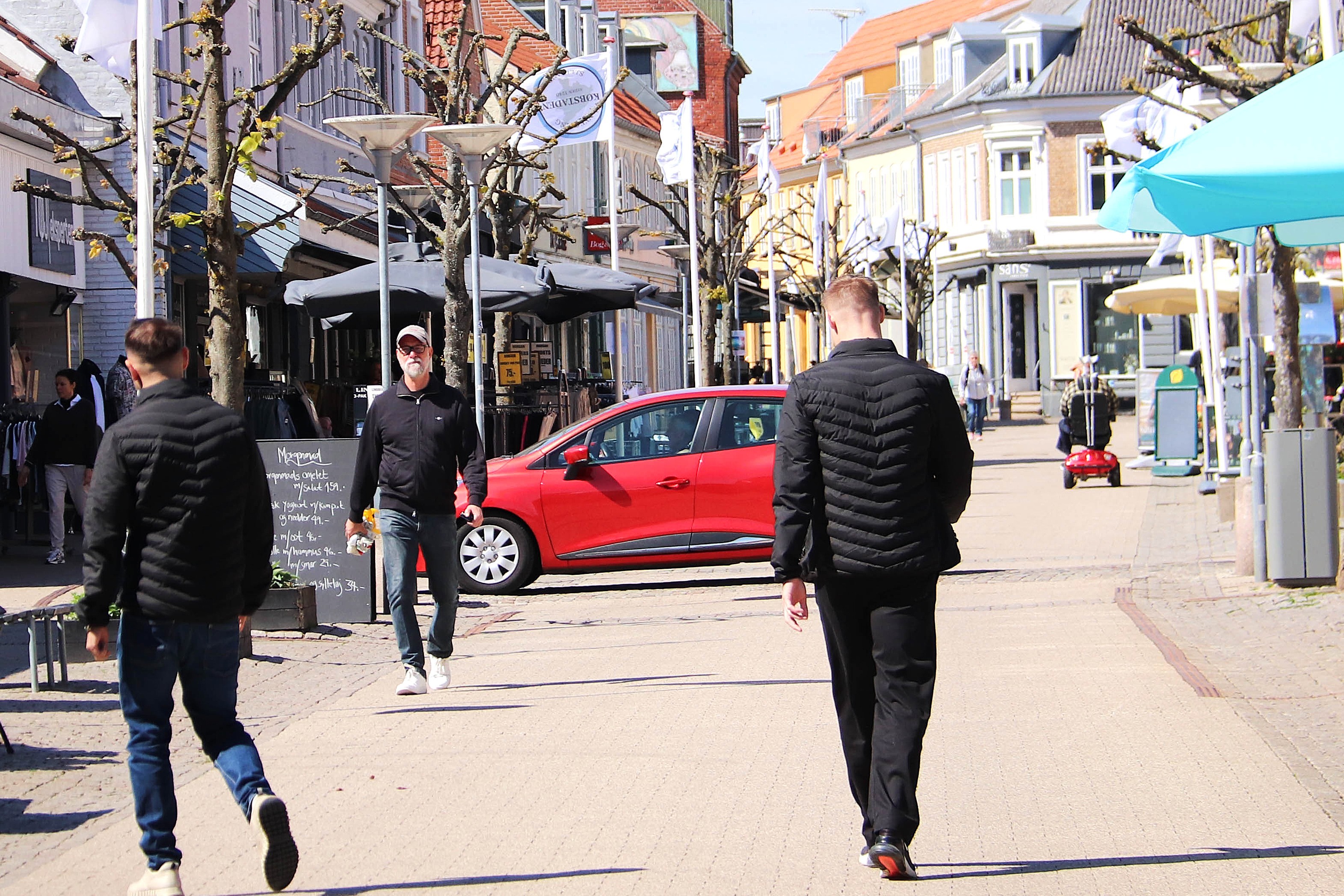 Hvad skal der til for at få flere gæster til Nykøbings gågade og undgå butikslukninger. Det kommer to erhvervsforeninger nu med en plan for.