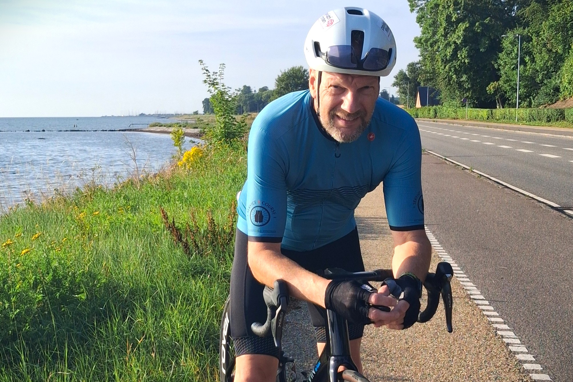 Amdi Lindgaard fra Kokkedal cykler 1.000 kilometer gennem Danmark for at sætte fokus på psykisk sårbarhed.