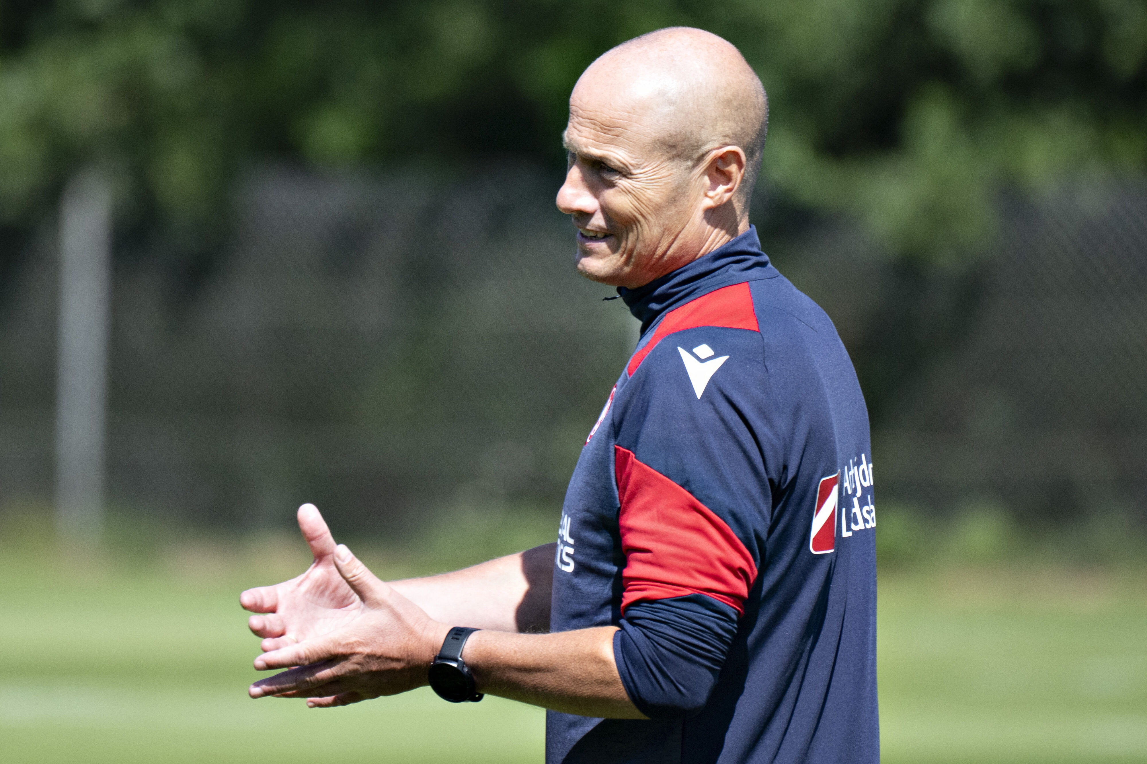 Cheftræner Steffen Højer og AaB er uden sejr i fire kampe efter det overraskende nederlag til Vatanspor. (Arkivfoto).