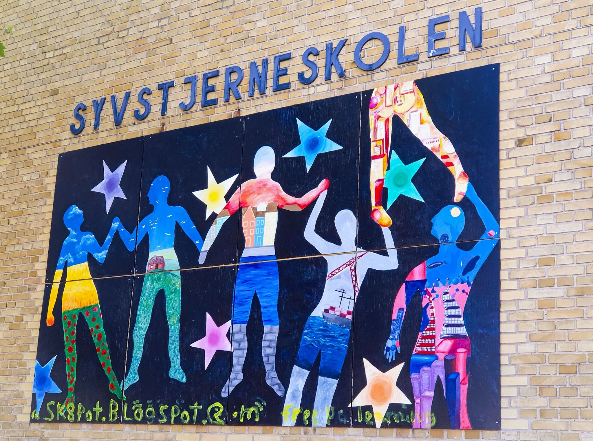 Det er politiets formodning, at de overgreb, en pædagog er sigtet for, har fundet sted på mandens tidligere arbejdsplads - Syvstjerneskolen i Værløse.