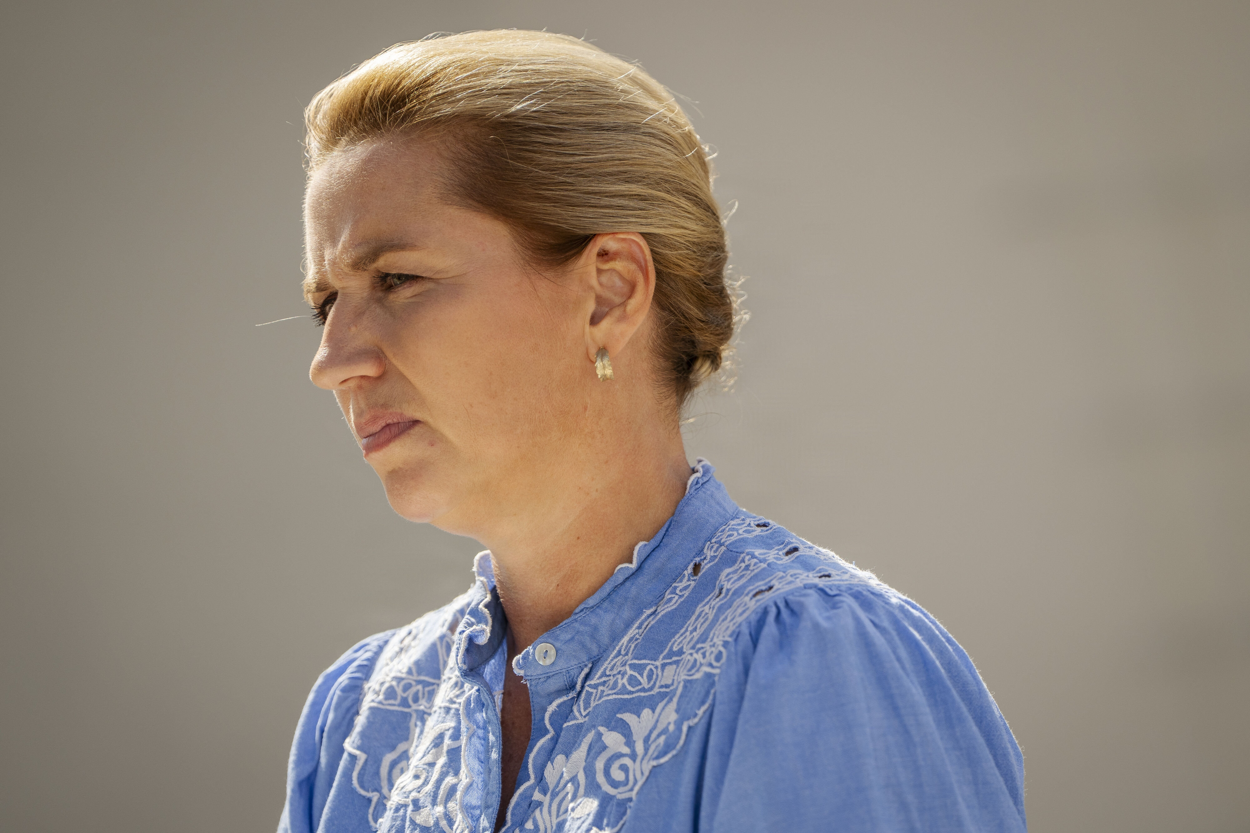 Statsminister Mette Frederiksen (S) var onsdag foran mikrofonerne, da Socialdemokratiet afholdt pressemøde i forbindelse med partiets sommergruppemøde.