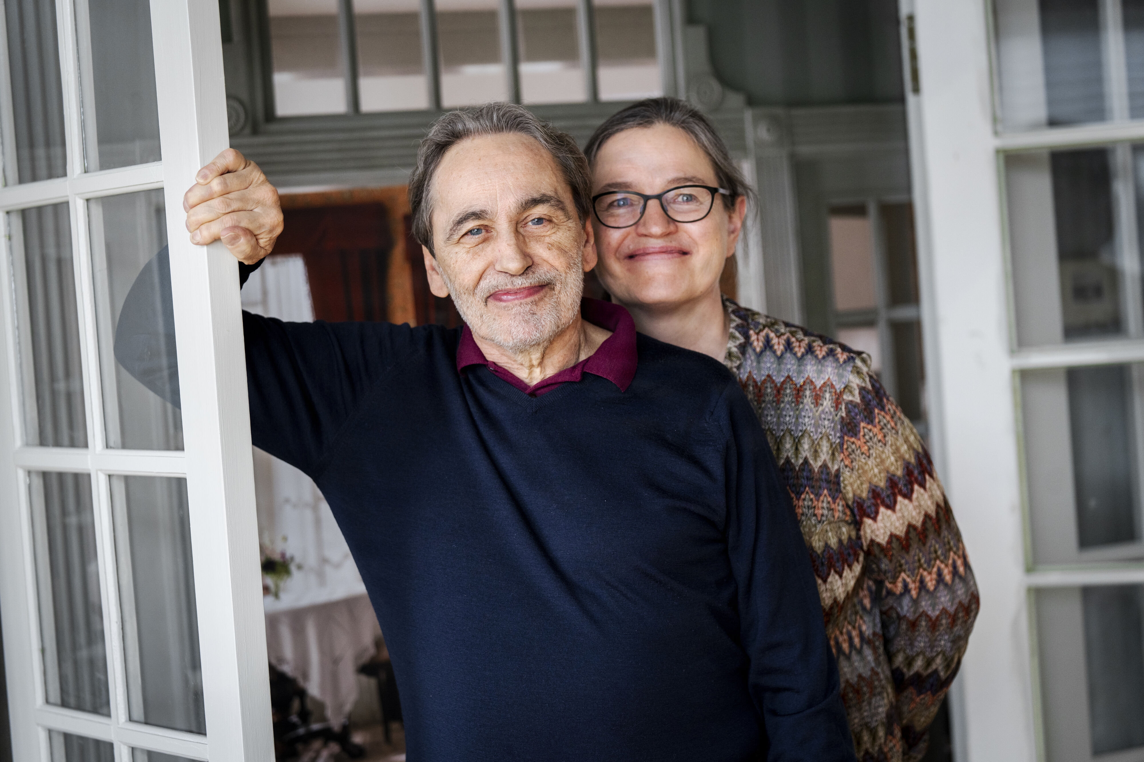 Stig Thorsboe og Hanna Lundblad har sammen skrevet tv-serierne "Badehotellet", "Krøniken" og "Lykke". Tirsdag eftermiddag er Stig Thorsboe død. Han blev 78 år. (Arkivfoto).