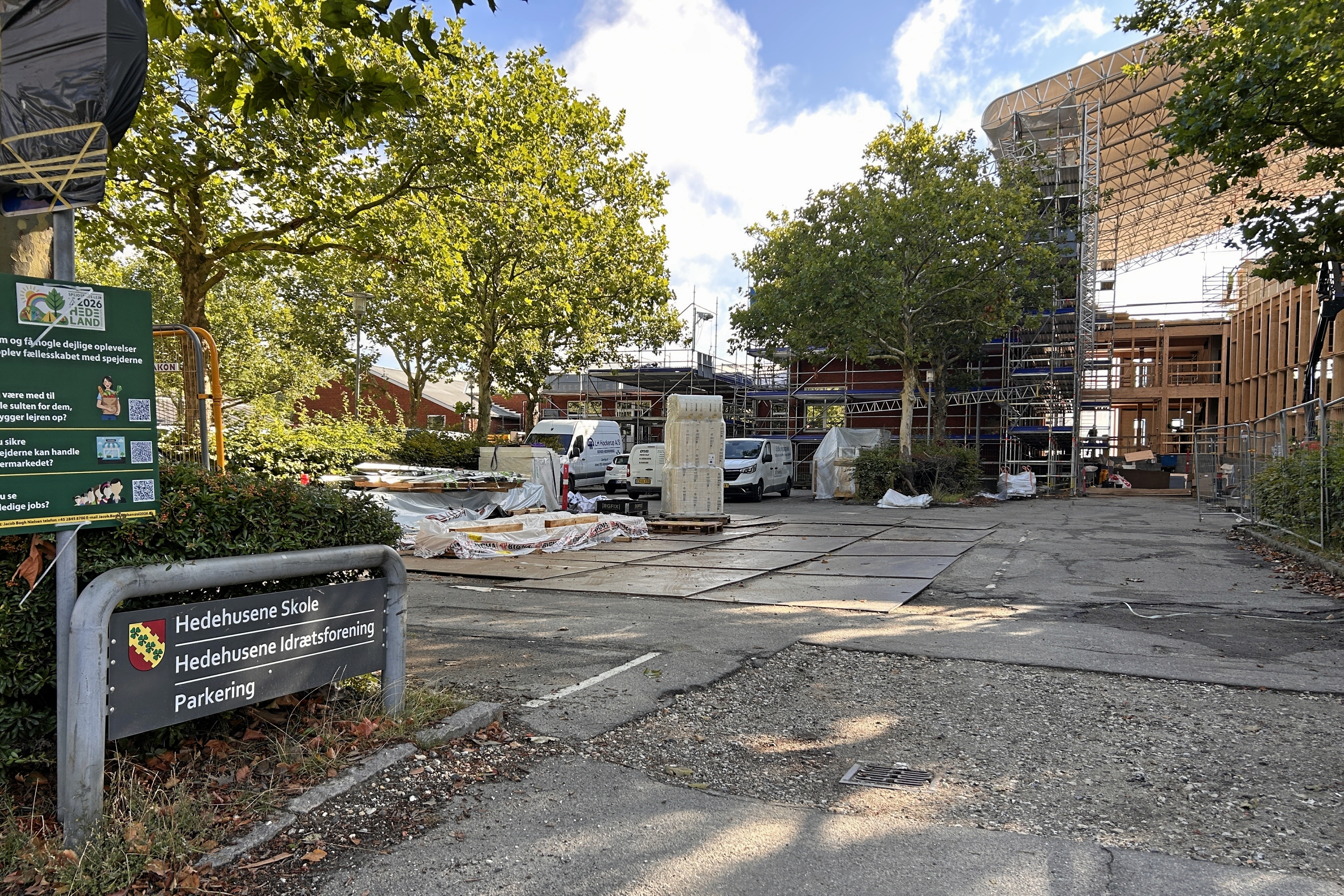 Hedehusene Skole er i gang med at blive renoveret. - Kasper Ellesøe Hedehusene Skole er i gang med at blive renoveret.