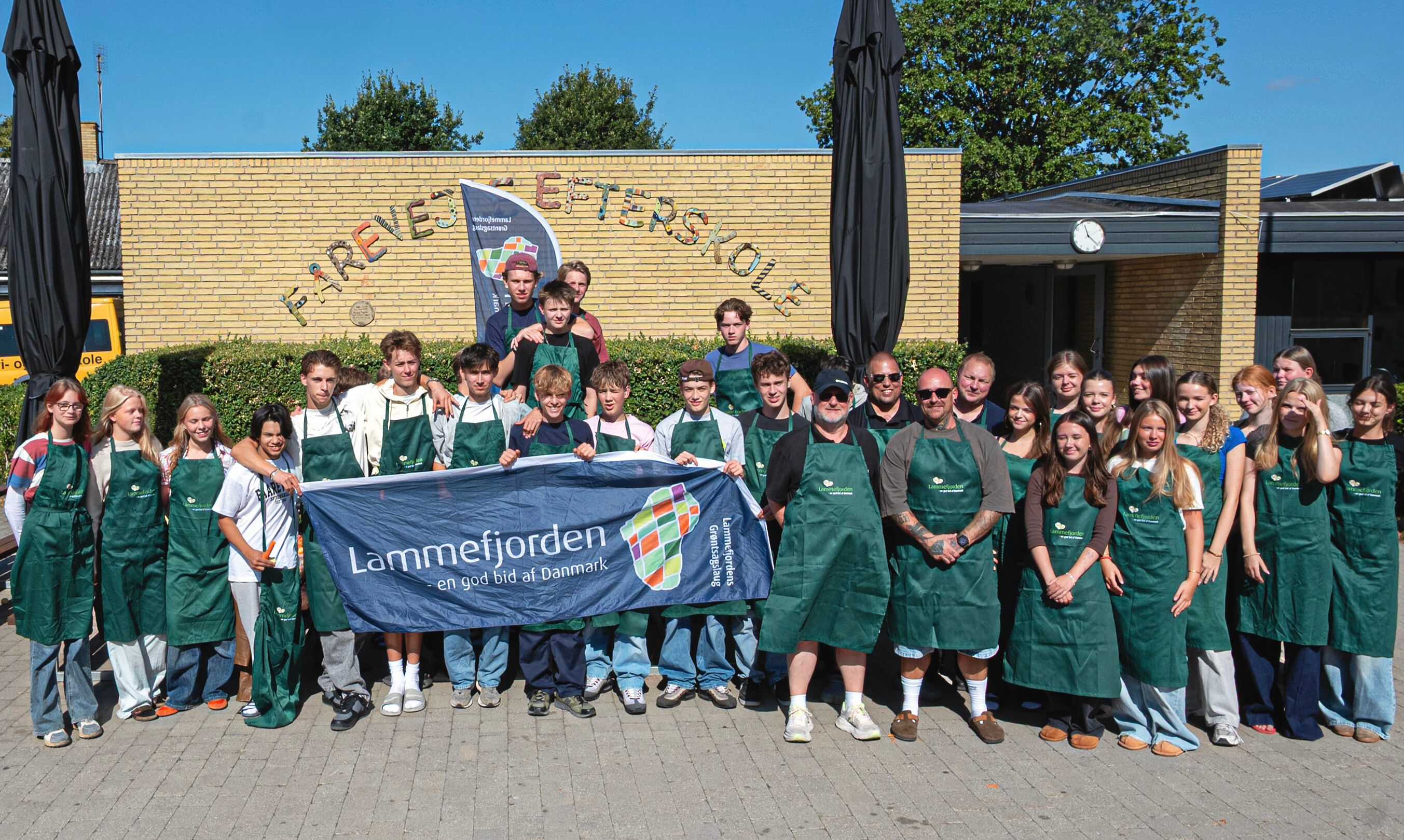 Mere end 30 elever fra holdet 'Mad & kærlighed' smagte sig igennem otte kartoffelsorter og seks gulerodssorter. - Ulrik Larsen Mere end 30 elever fra holdet 'Mad & kærlighed' smagte sig igennem otte kartoffelsorter og seks gulerodssorter.