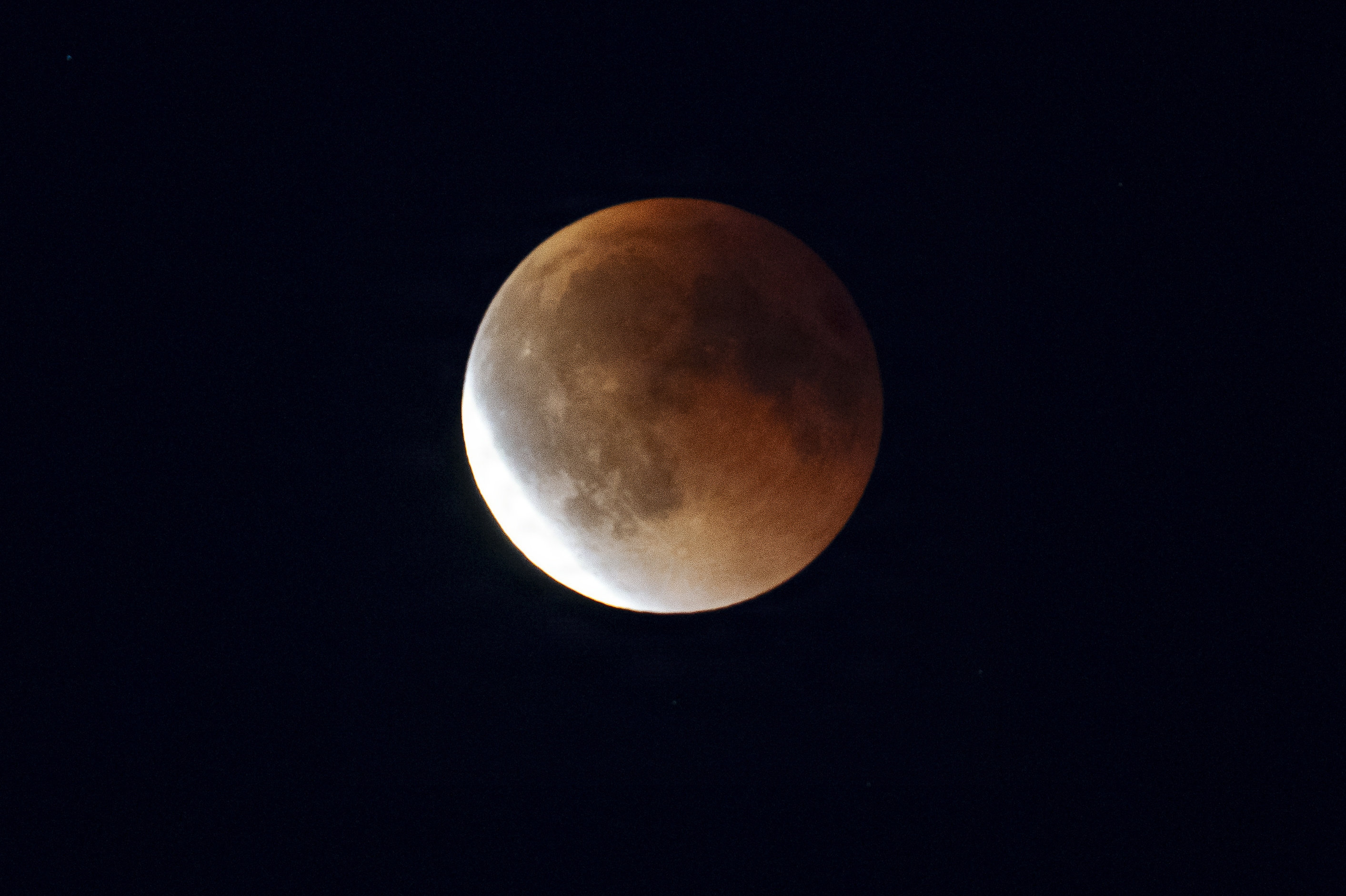 Søndag den 7. september 2025 var der total måneformørkelse over Danmark - her er fænomenet foreviget fra Køge. (Arkivfoto).