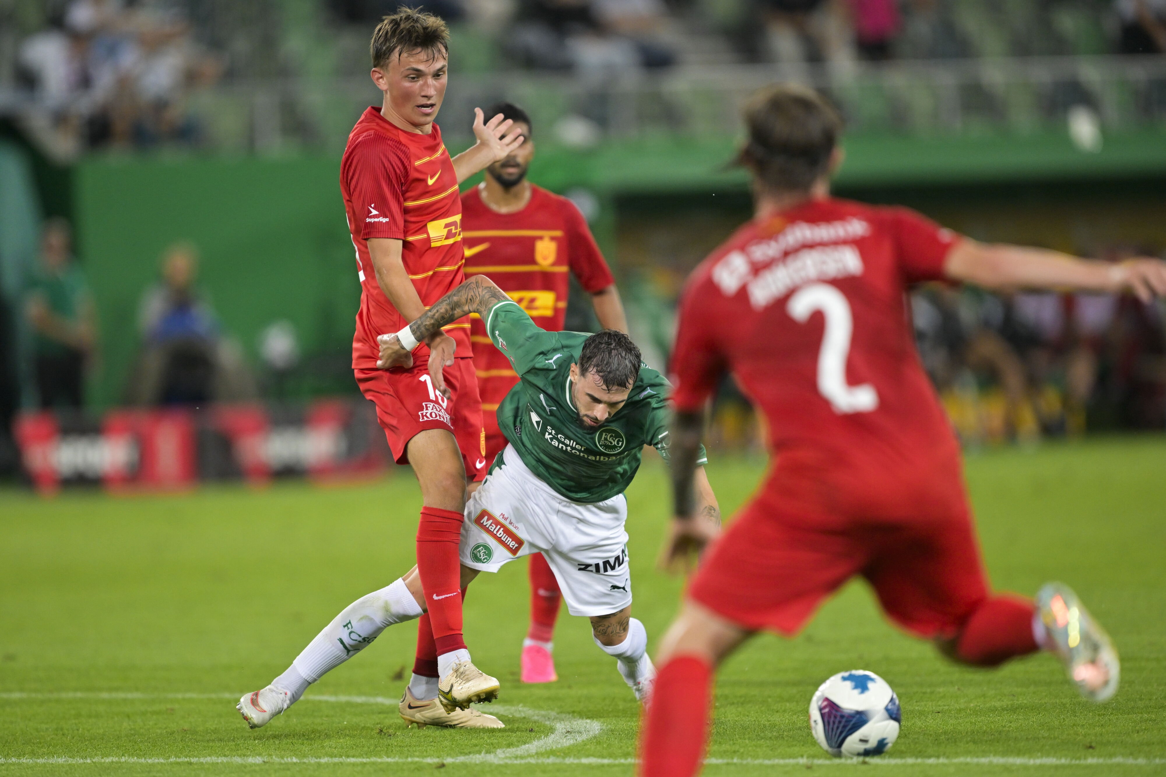 FC Nordsjælland var bedst og havde fordel af overtal i hele anden halvleg.