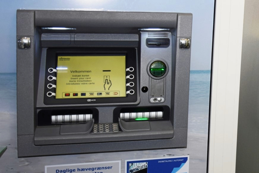 Fra 1. september er der kun automaten tilbage, hvis man vil hæve eller sætte penge ind.
