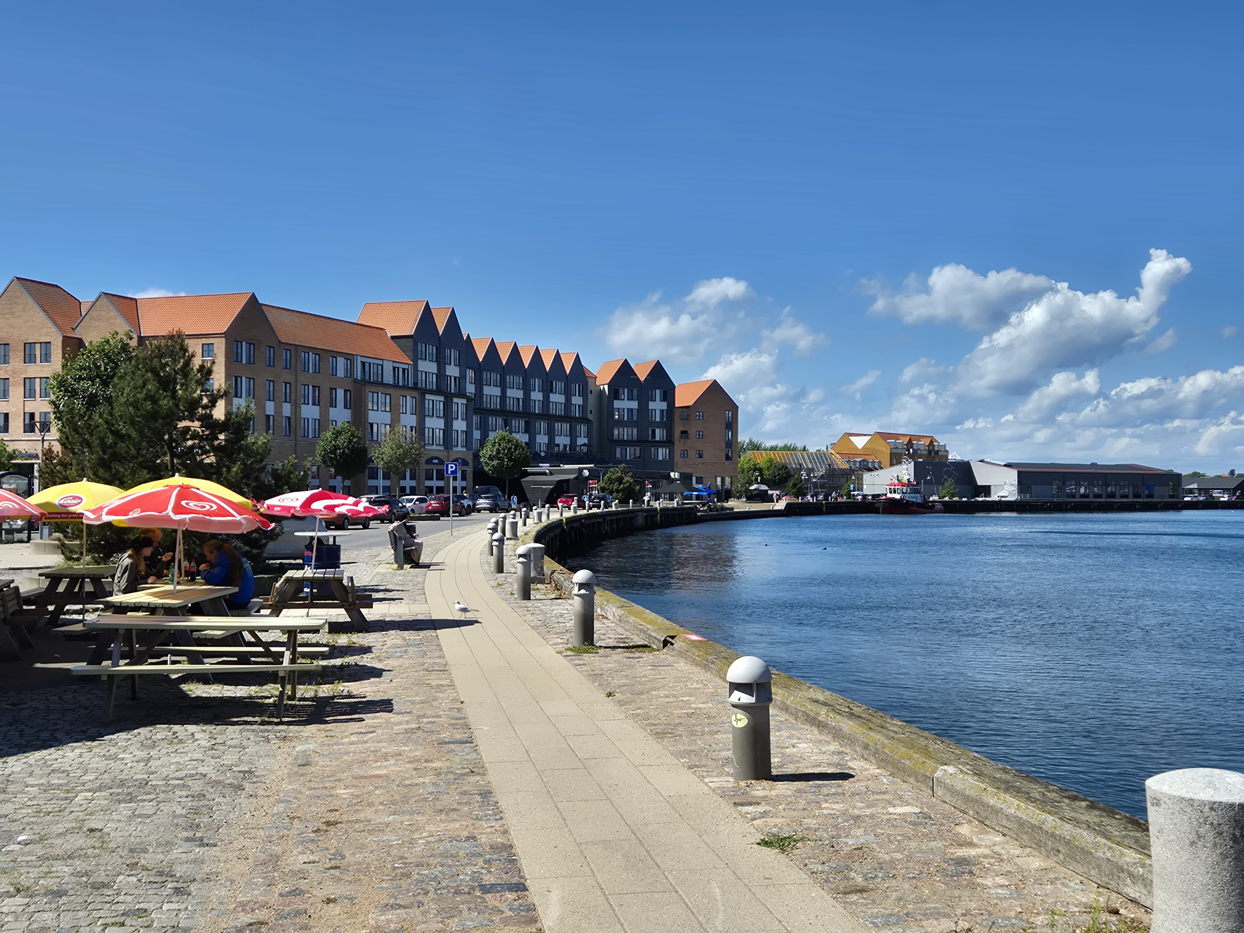 Havnefronten i Korsør skal omdannes til en havneskov. Det giver udfordringer med parkeringspladser. Nu er Radikale Venstre kommet med en plan, der skal løse parkeringsproblemet og samtidig give en grøn sammenhæng mellem kajkanten, Torvet og Algade.