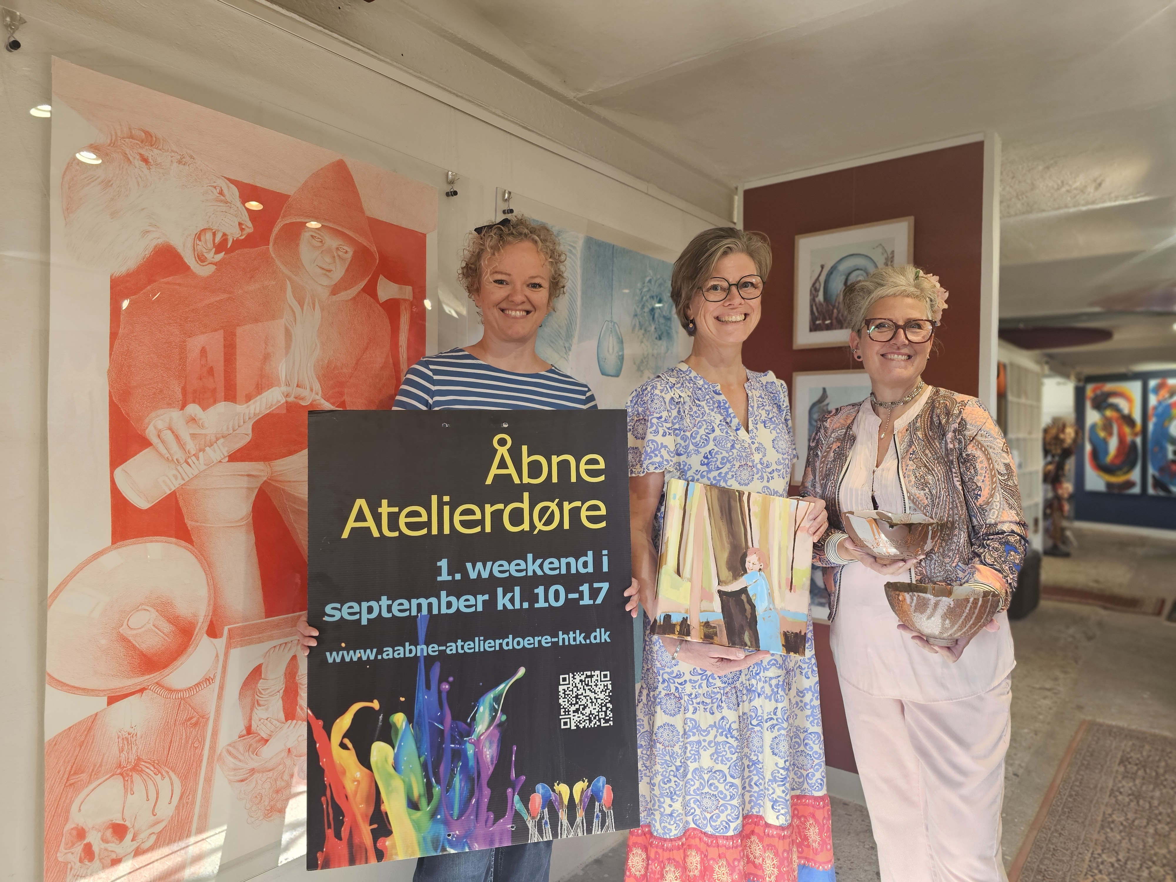 Helle Flindt, Caroline Scheibel og Kate Piil byder indenfor i Galleri ArtRoom.