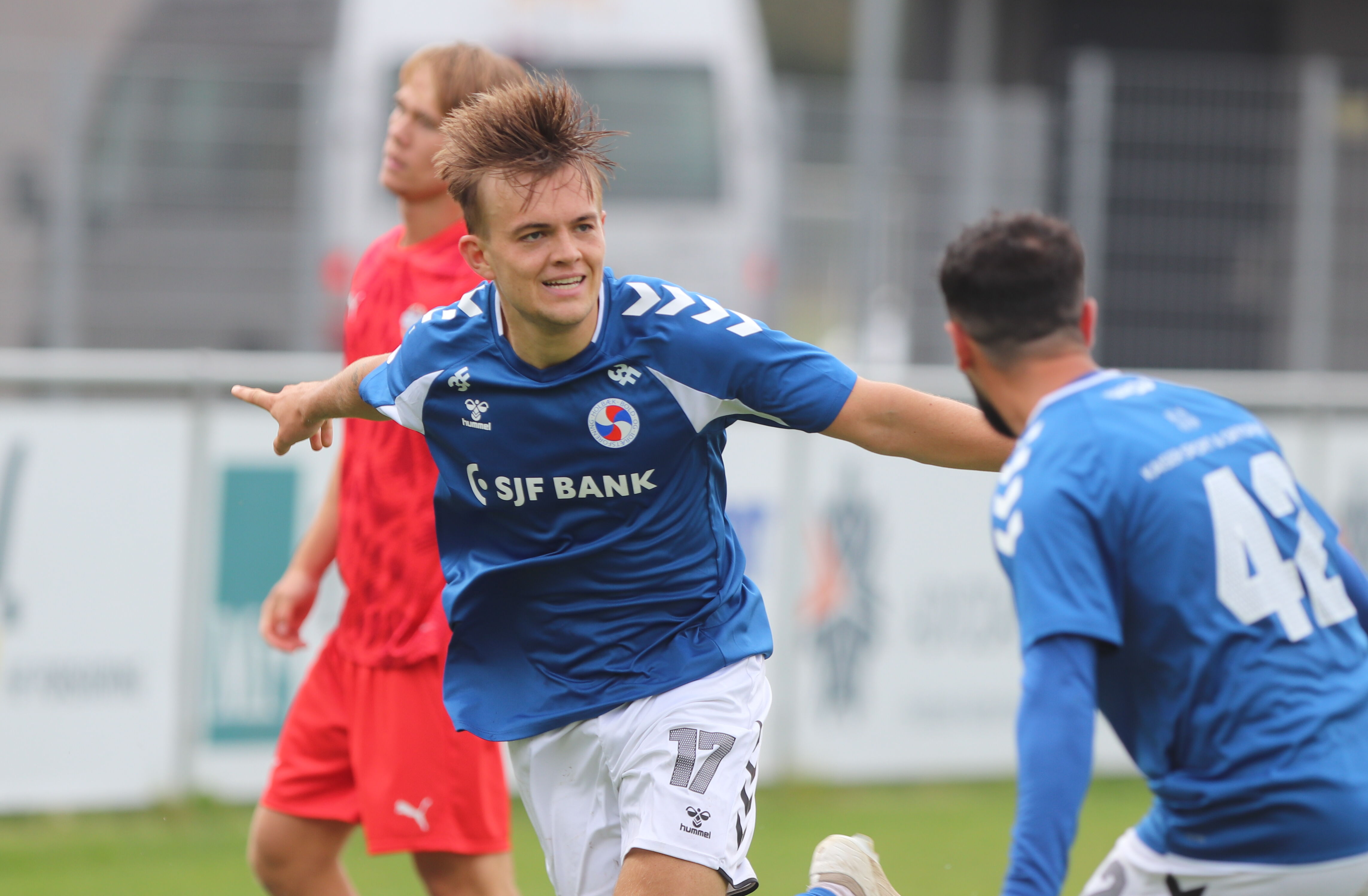 Rasmus Steuch blev matchvinder i tillægstiden med sit første Holbæk-mål efter sommerens skifte fra Vanløse IF.