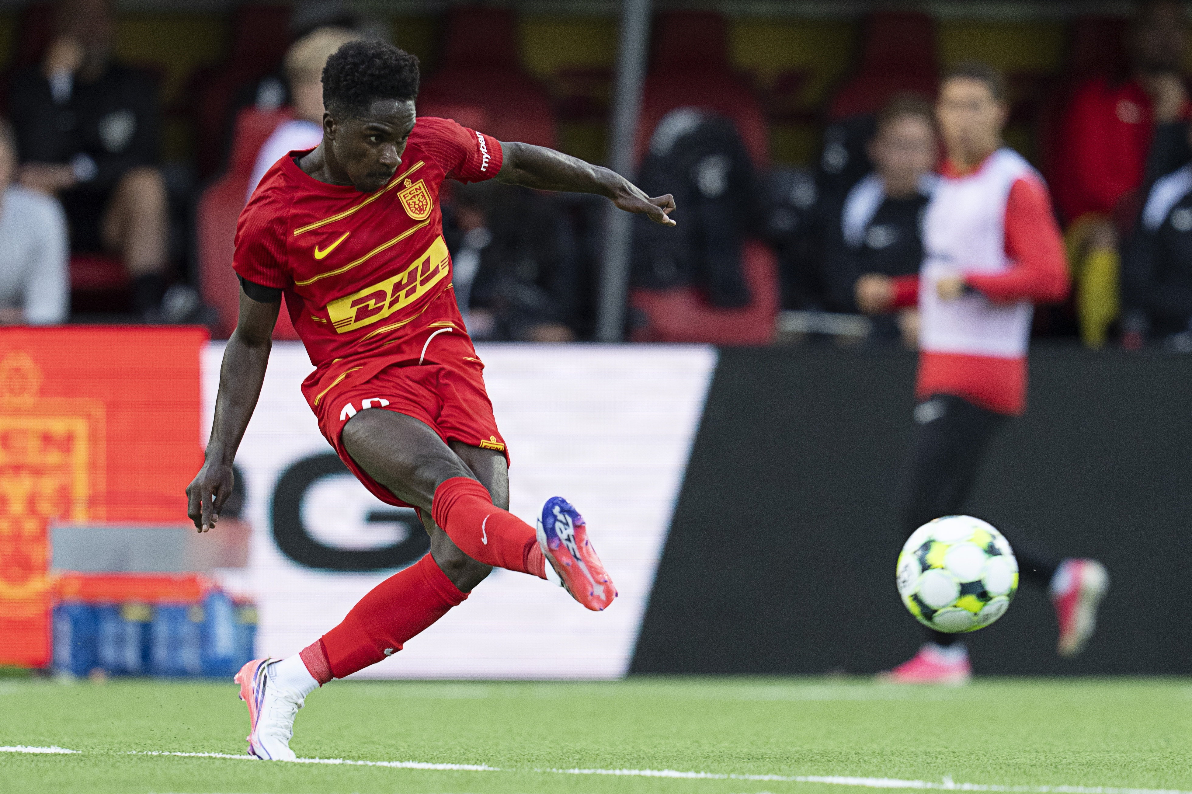 FC Nordsjællands angriber Prince Junior er en af de spillere, Farum-klubben vil gerne holde på i denne sæson.