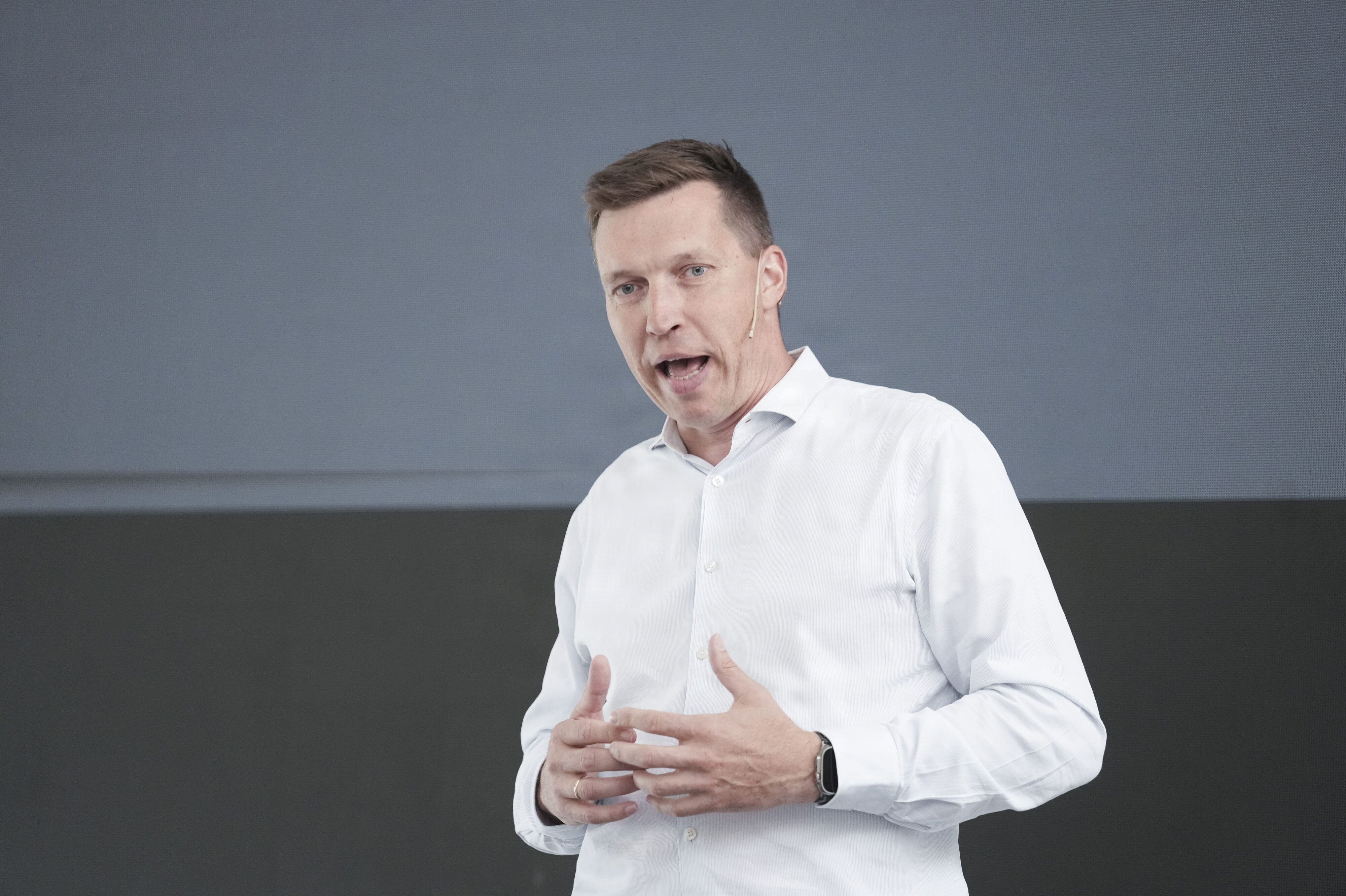 National lovgivning om kvælstofregulering og sprøjteforbud risikerer at ødelægge alt det arbejde, der er lavet i de lokale grønne treparter, mener formand for Landbrug og Fødevarer Søren Søndergaard. (Arkivfoto).