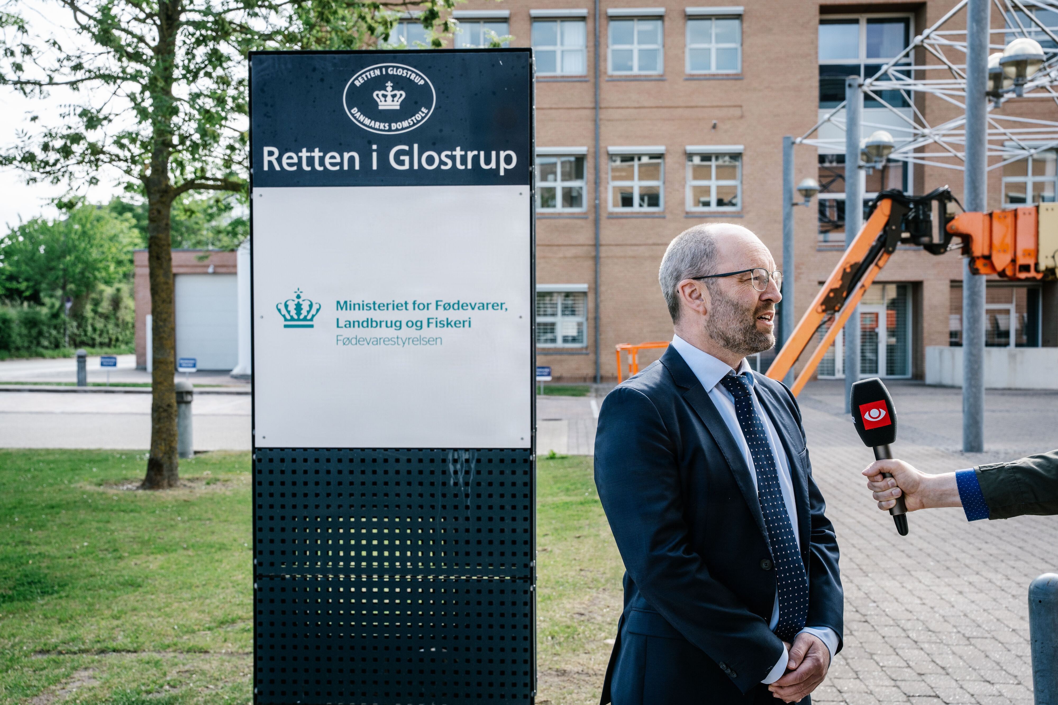 Retten i Glostrup fortsætter tirsdag retssagen mod to briter og to amerikanere, der er tiltalt for milliardsvindel med udbytteskat Specialanklager Anders Møllmann fortalte på første retsdag i juni, at Skats medarbejdere blev snydt til at udbetale refusion for udbytteskat. (Arkivfoto).