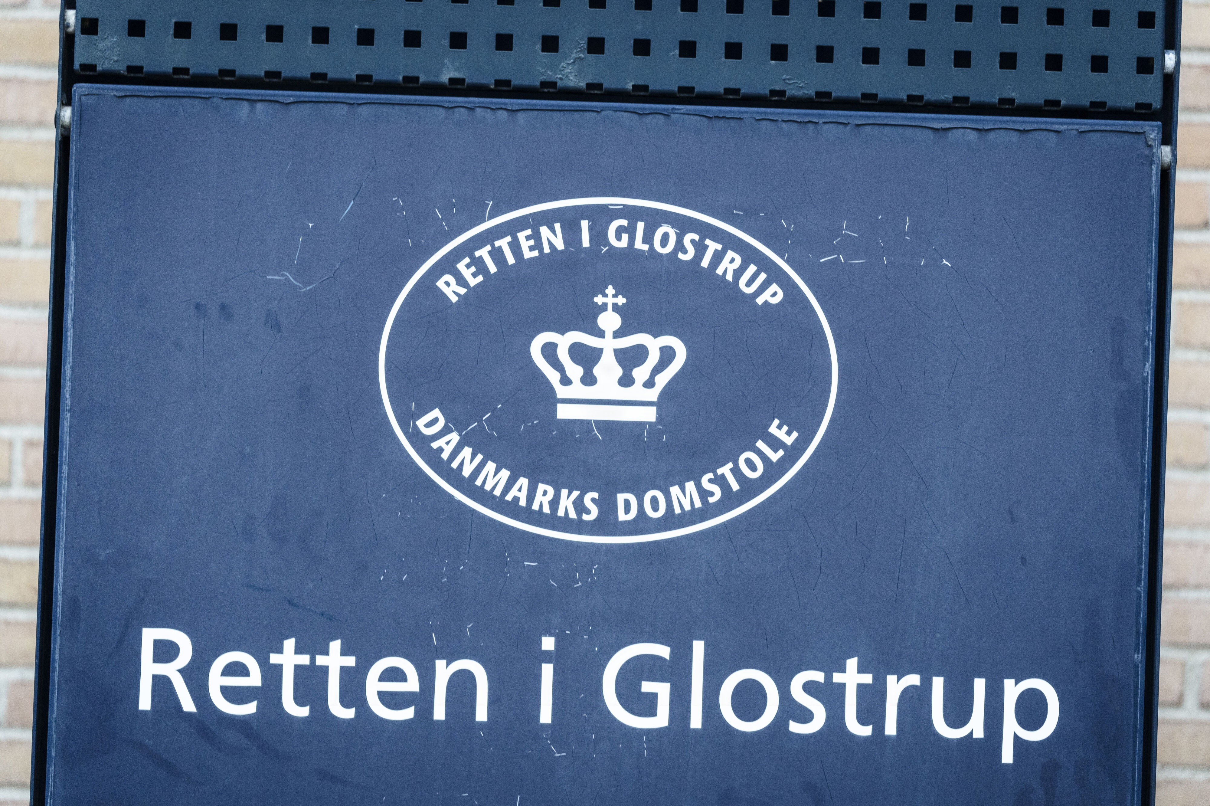 Tirsdag er en retssag begyndt i Retten i Glostrup, hvor to mænd er på anklagebænken. De er tiltalt for i forening at have bestilt et drab på den enes ekskone samt hendes forældre under en rejse til Pakistan.(Arkivfoto).